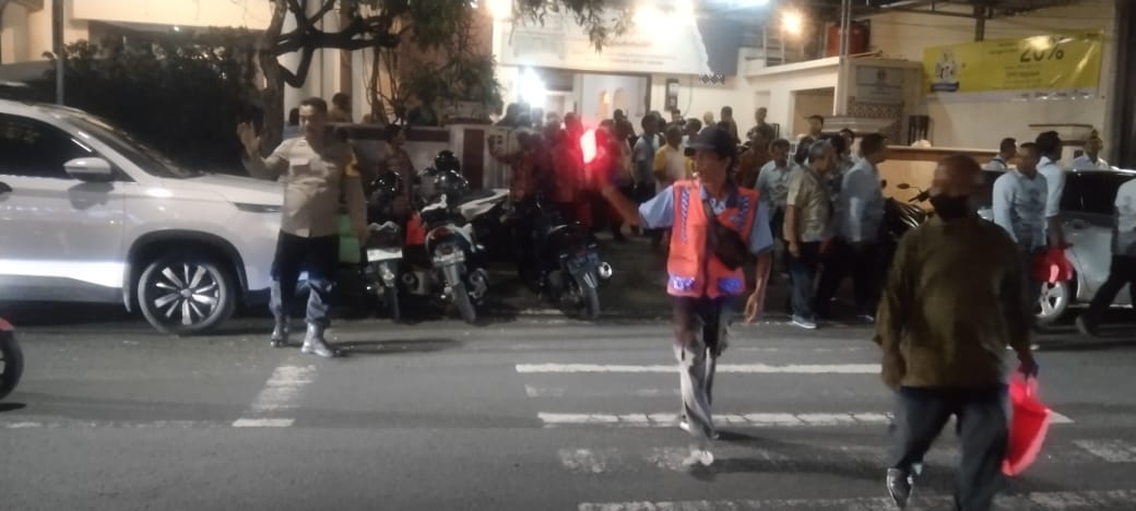 Polsek Nganjuk Kota Laksanakan Pengamanan Ibadah Natal di GPDI