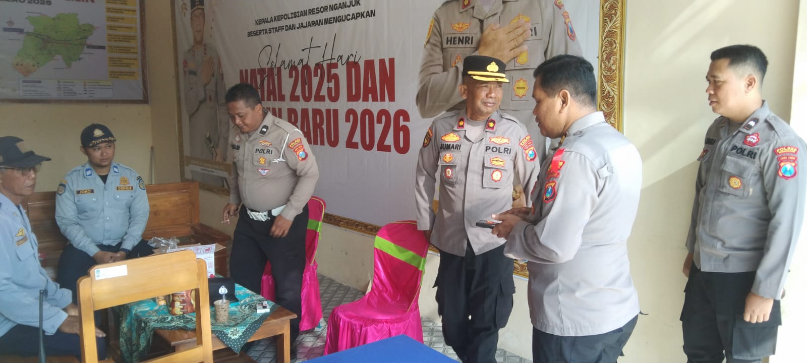 Kapolsek Nganjuk Kota Cek Kesiapsiagaan Personel Pos Pam Ops Lilin, Tekankan Pelayanan Prima kepada Masyarakat