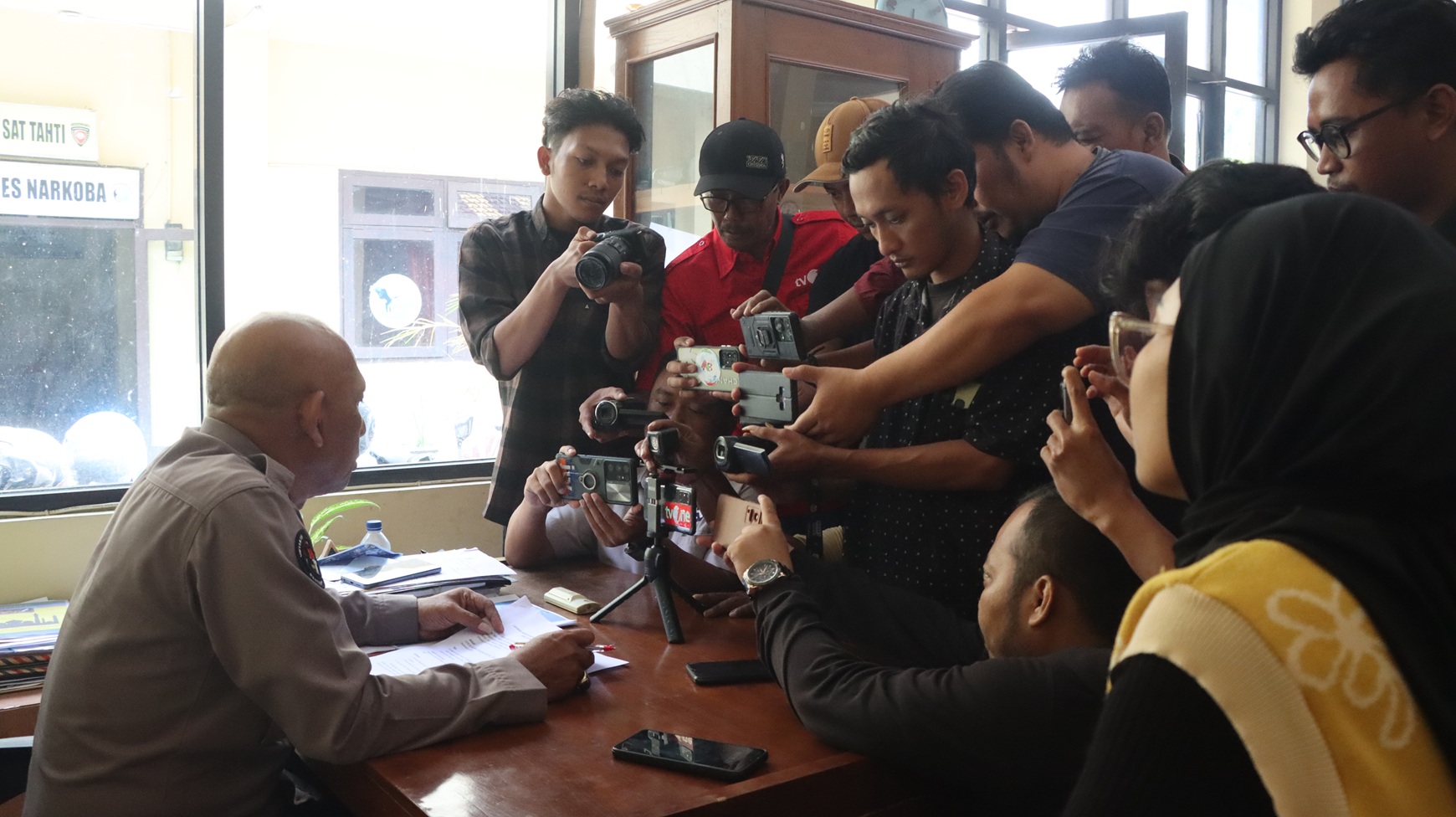 Kasihumas Polres Nganjuk Sampaikan Perkembangan Kasus Pembunuhan di Rumah Kos jalan Monginsidi