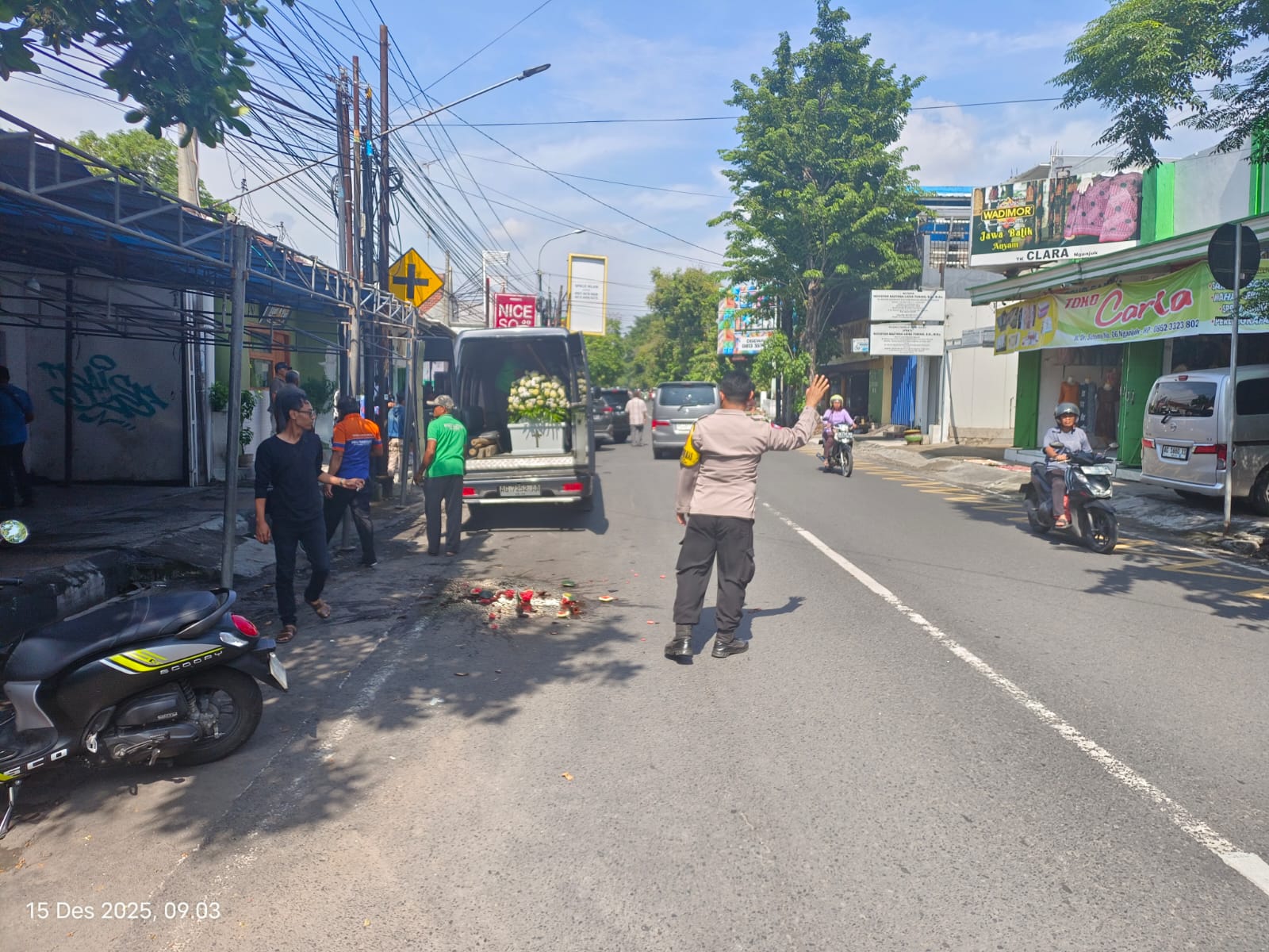 Bhabinkamtibmas Payaman Hadir di Tengah Masyarakat Saat Warga Binaannya Meninggal Dunia