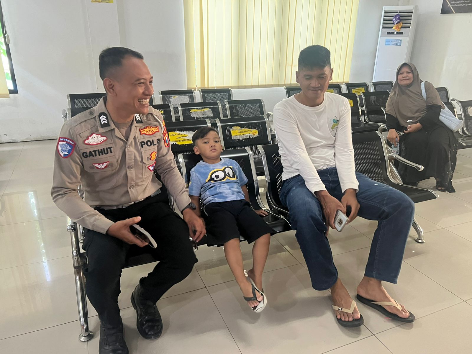 Polantas Menyapa, Satlantas Nganjuk Beri Pembekalan Lengkap Pemohon SIM