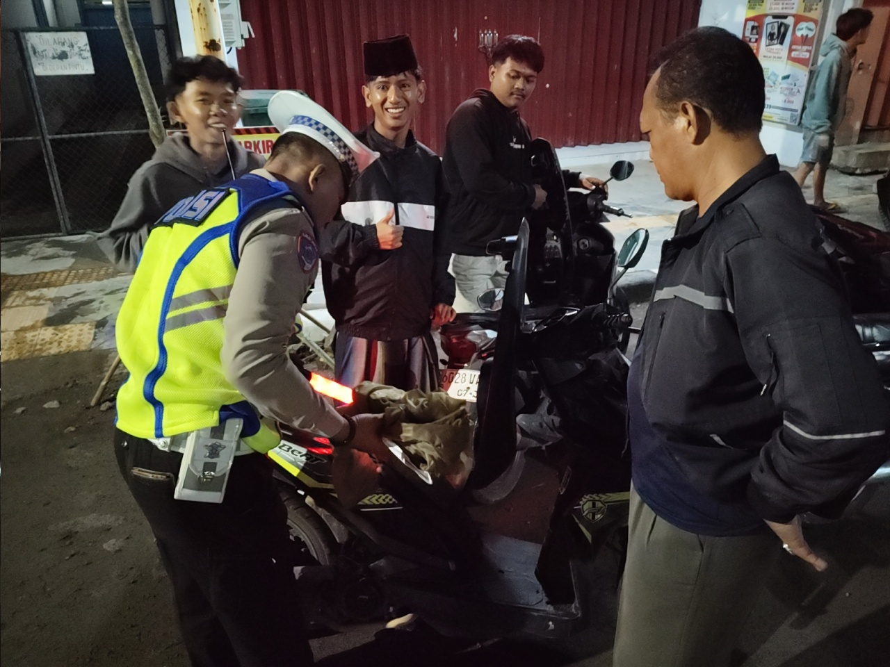 Tekan Gangguan Kamtibmas, Polsek Warujayeng Tingkatkan Patroli di Jam Kecil