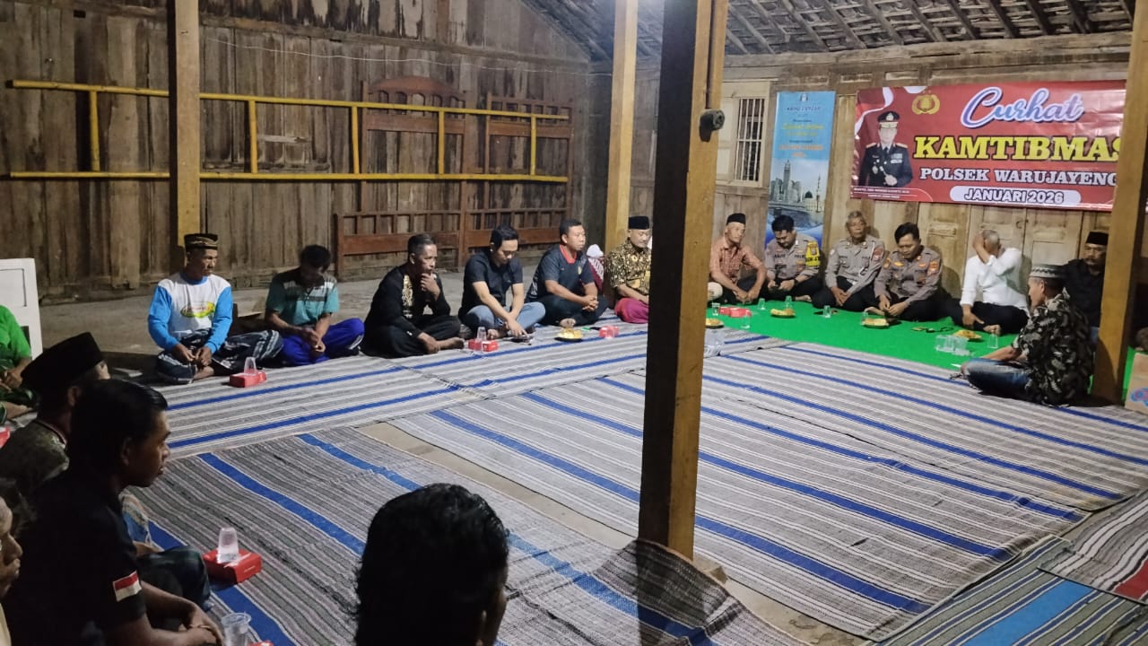 Minggu Malam Kapolsek Warujayeng Gelar Curhat Kamtibmas di Getas