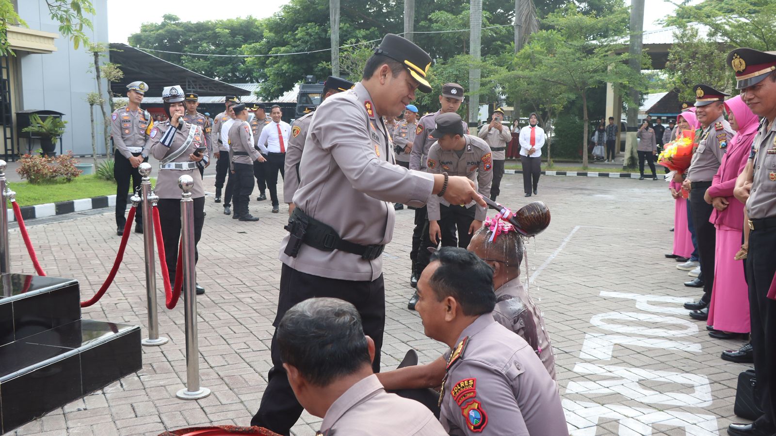 117 Personel Polres Nganjuk Naik Pangkat, Kapolres Tekankan Integritas dan Tanggung Jawab