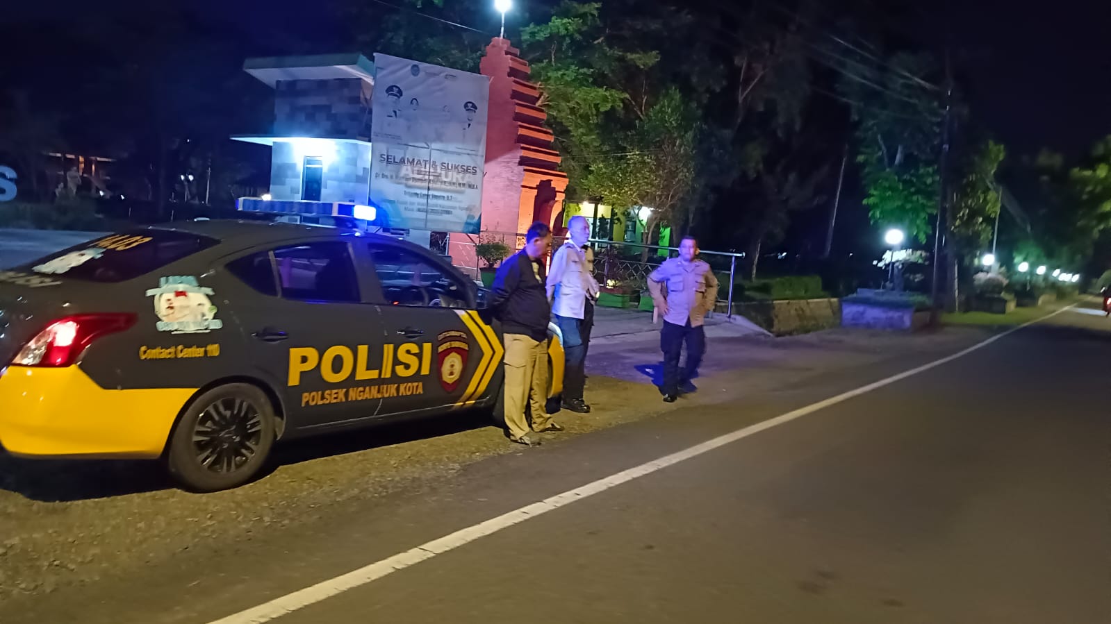 Patroli Kewilayahan Polsek Nganjuk Kota Antisipasi Gangguan Kamtibmas Saat Malam Hingga Dini Hari