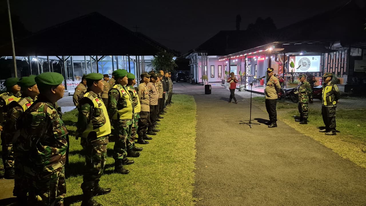 Polsek Kertosono Gelar Patroli Gabungan untuk Memastikan Malam Tahun Baru Aman