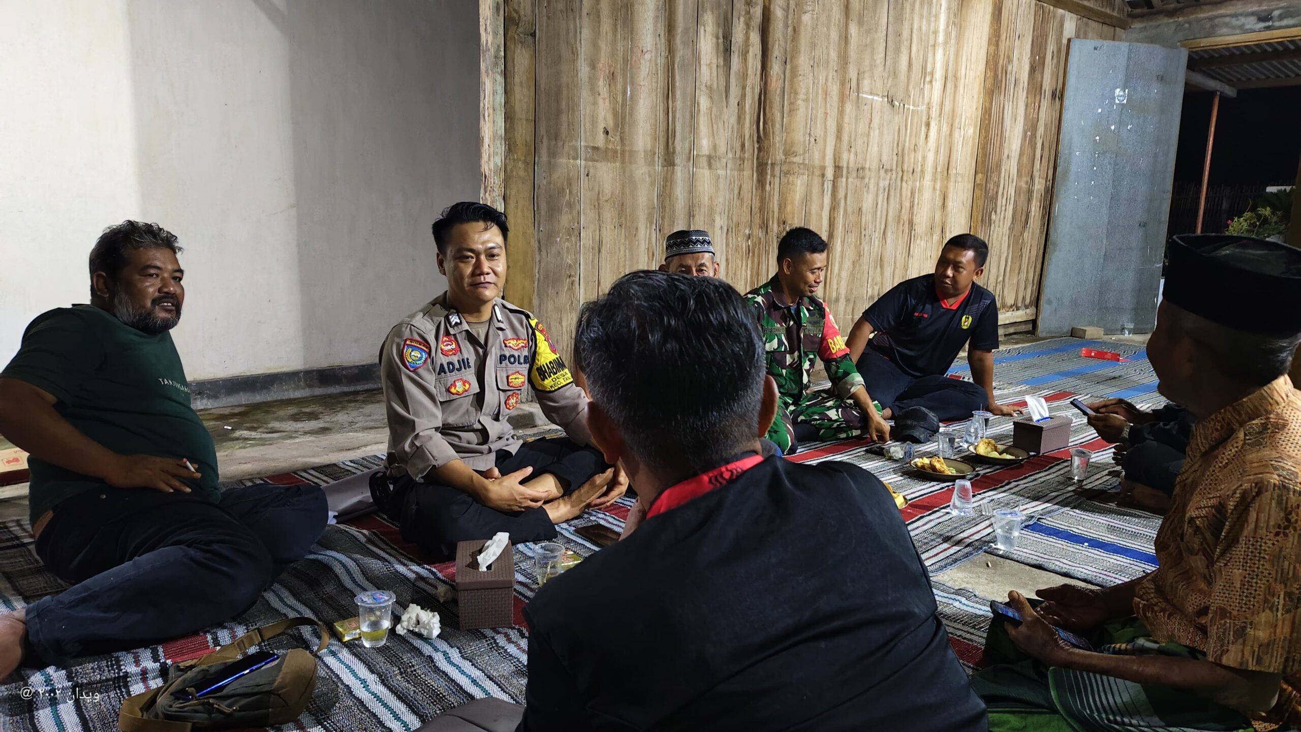 Bhabinkamtibmas Desa Getas Silaturahmi di Rumah Warganya