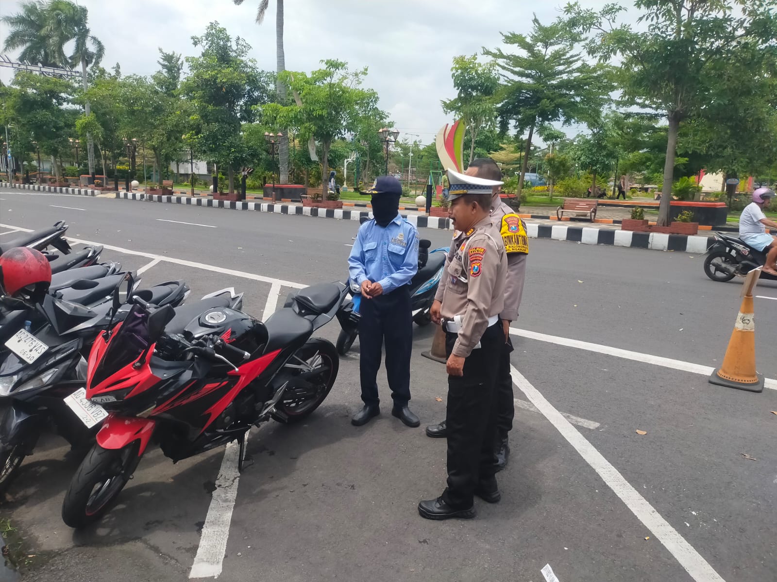 Siaga Hari Minggu, Polsek Nganjuk Kota Intensifkan Patroli Objek Vital Antisipasi Gangguan Kamtibmas