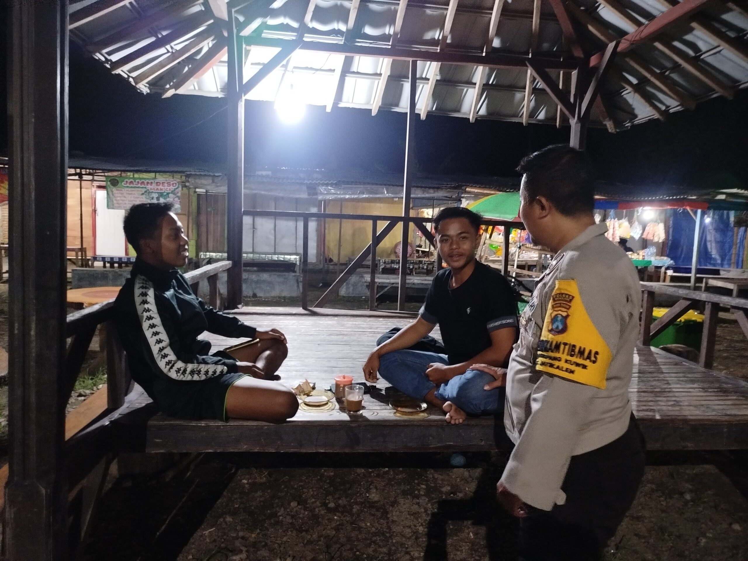 Polsek Jatikalen Lakukan Patroli Dialogis untuk Mendekatkan diri dengan Masyarakat