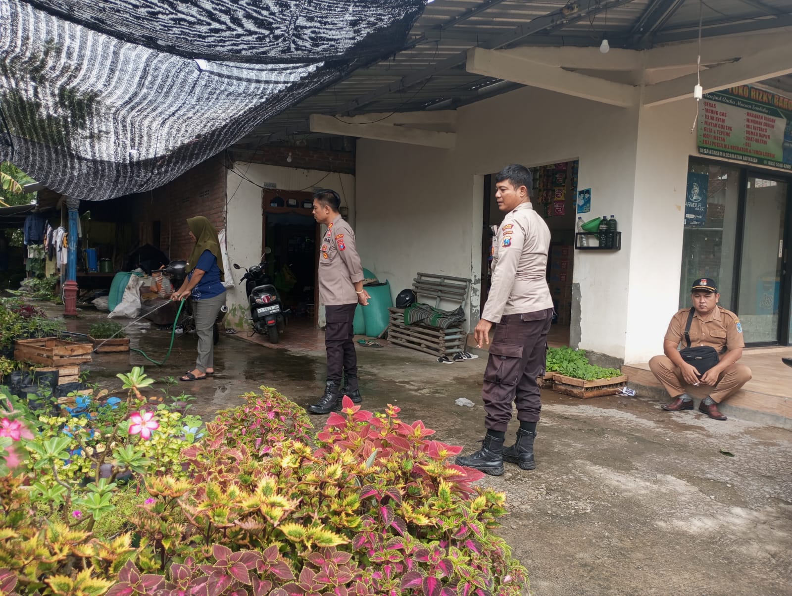 Kapolsek Jatikalen Beserta Anggota Pantau Lahan Ketahanan Pangan, Dukung Asta Cita Presiden RI