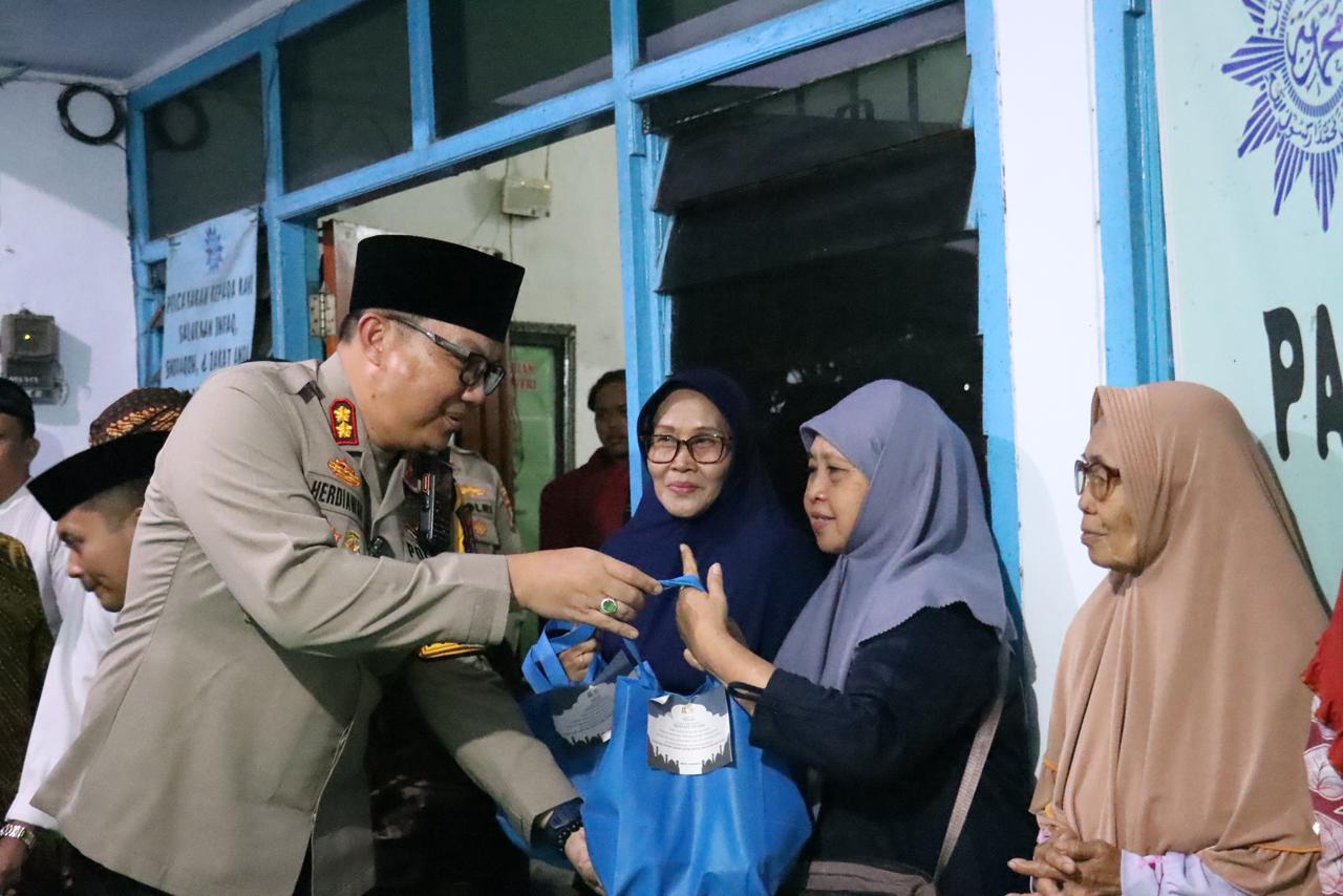*Ramadhan Berkah : Polres Mojokerto Kota Gelar Baksos dan Bukber di Panti Asuhan*