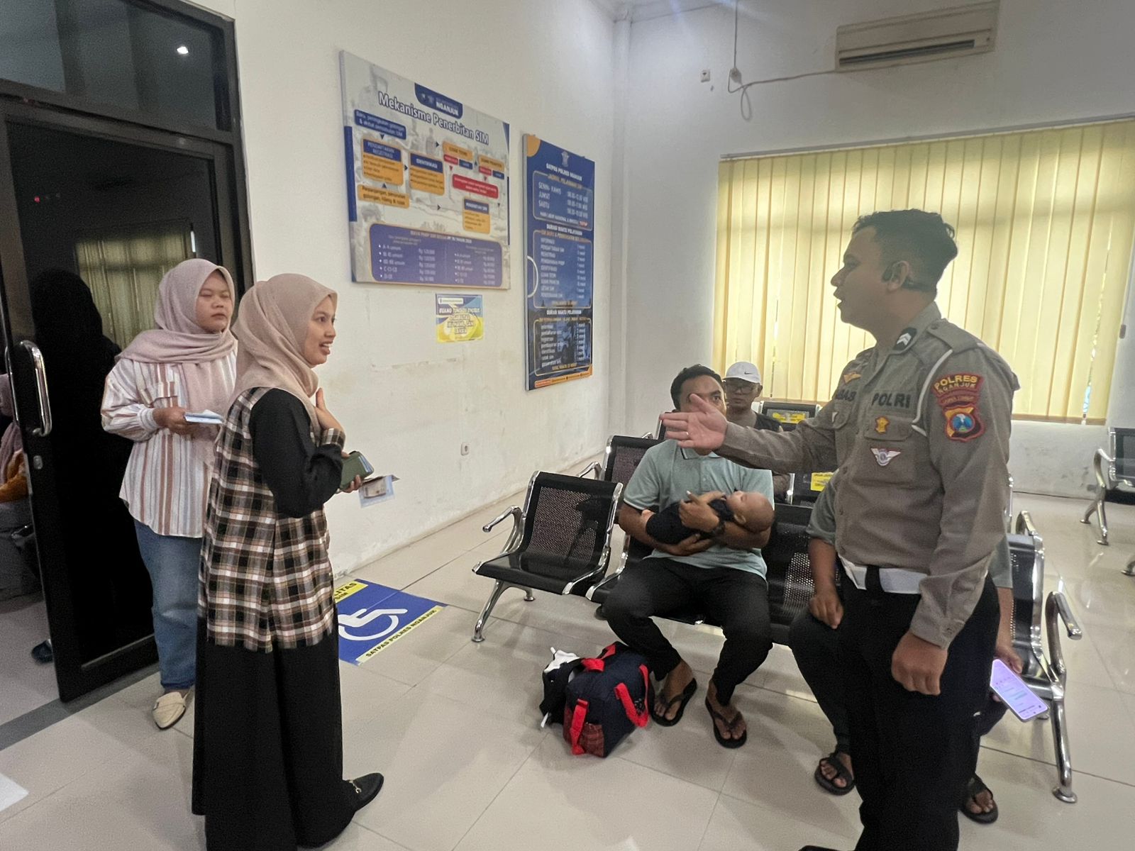 Layanan SIM Ramah Prioritas, Satlantas Nganjuk Dahulukan Pemohon Lansia dan Ibu Hamil