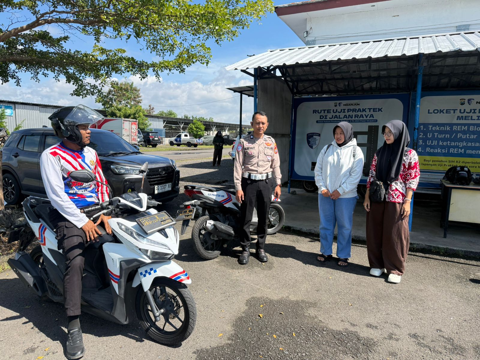 Polantas Menyapa Satpas Nganjuk, Edukasi Pemohon SIM Tekankan Tanggung Jawab di Jalan