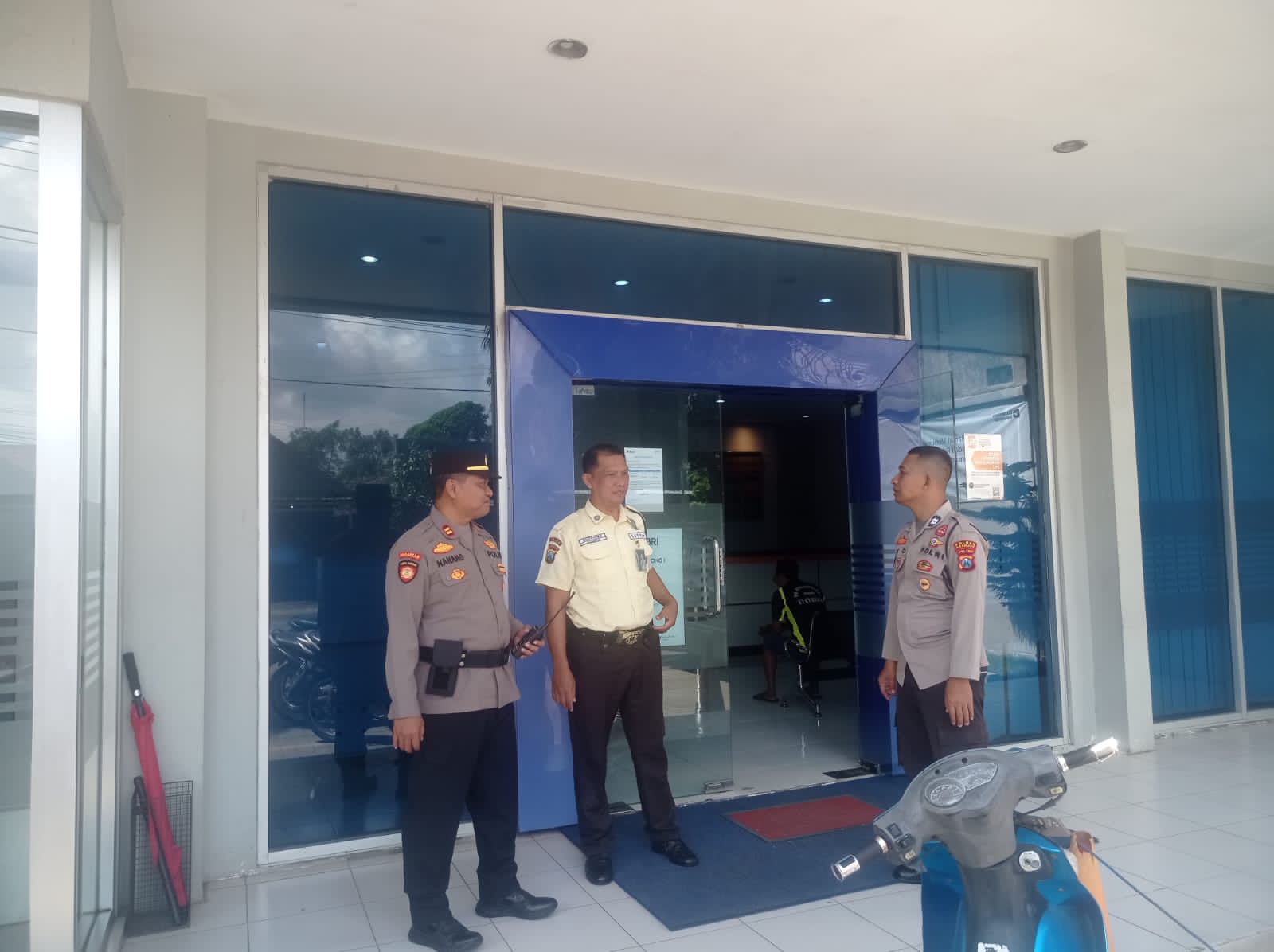 Kanit Samapta Polsek Kertosono Himbau Waspada Curanmor Saat Patroli Perbankan