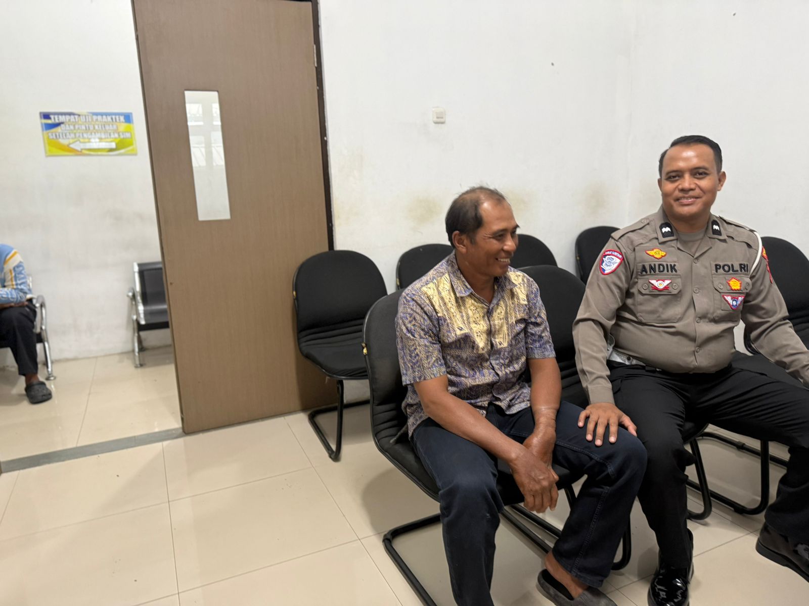 Polantas Menyapa Satpas Nganjuk, Calon Pemohon SIM Dibekali Pemahaman Mekanisme dan Tips Lulus Ujian