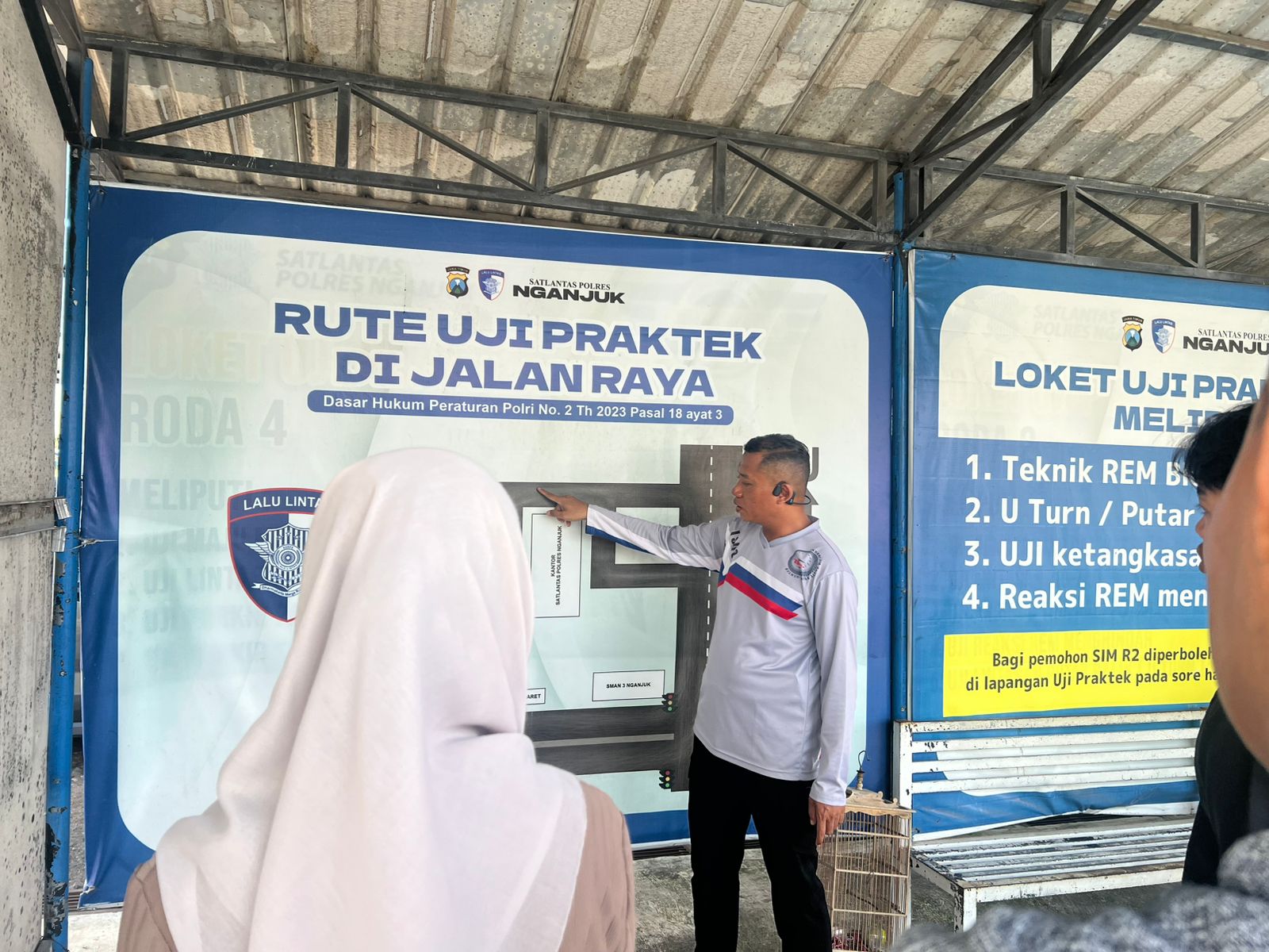 Coaching Clinic Ujian Praktik SIM, Aiptu Harianto Dampingi Pemohon agar Lebih Siap dan Percaya Diri