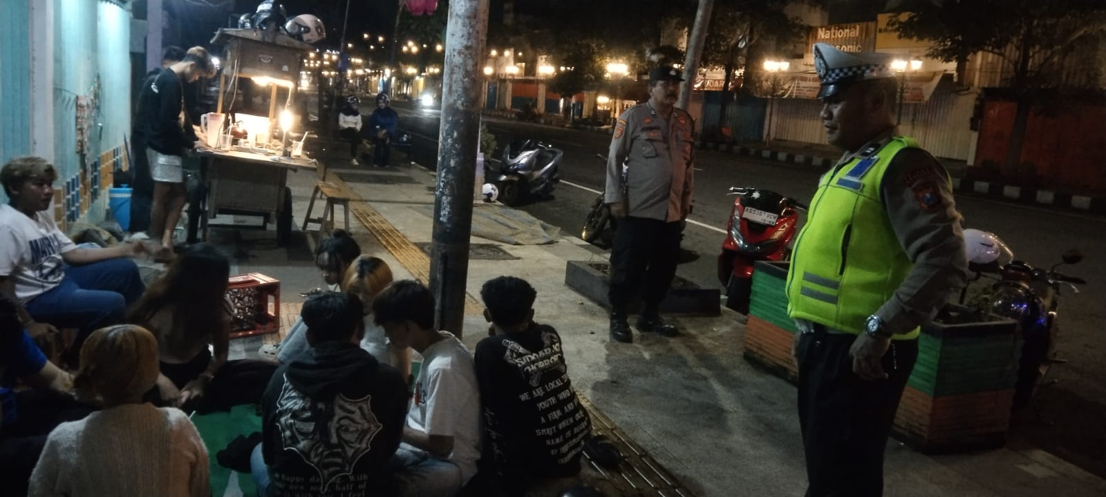 Patroli Harkamtibmas, Polsek Nganjuk Kota Himbau Pemuda Jaga Kamtibmas dan Hindari Balap Liar