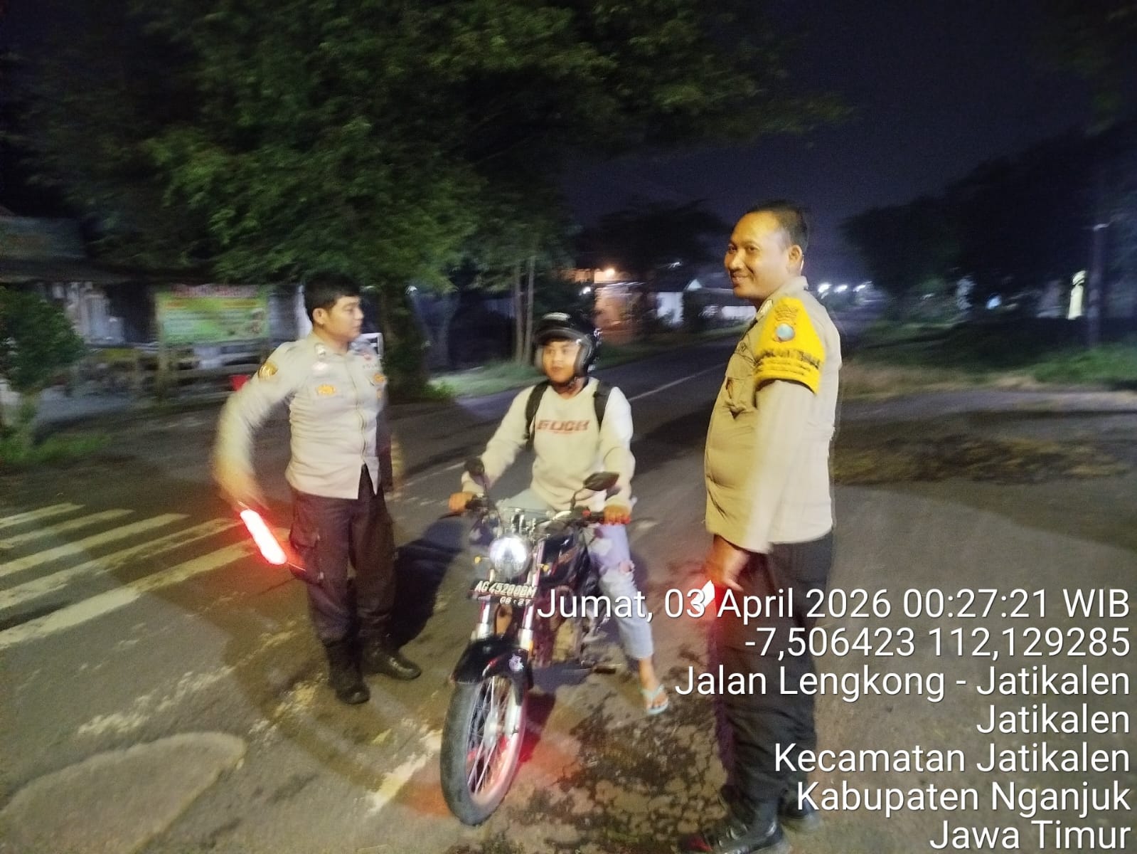 Antisipasi Cegah Gesekan Antar Perguruan Silat, Polsek Jatikalen Laksanakan Operasi Sreg di depan mapolsek Sajam, handak di Bulan Ramadhan