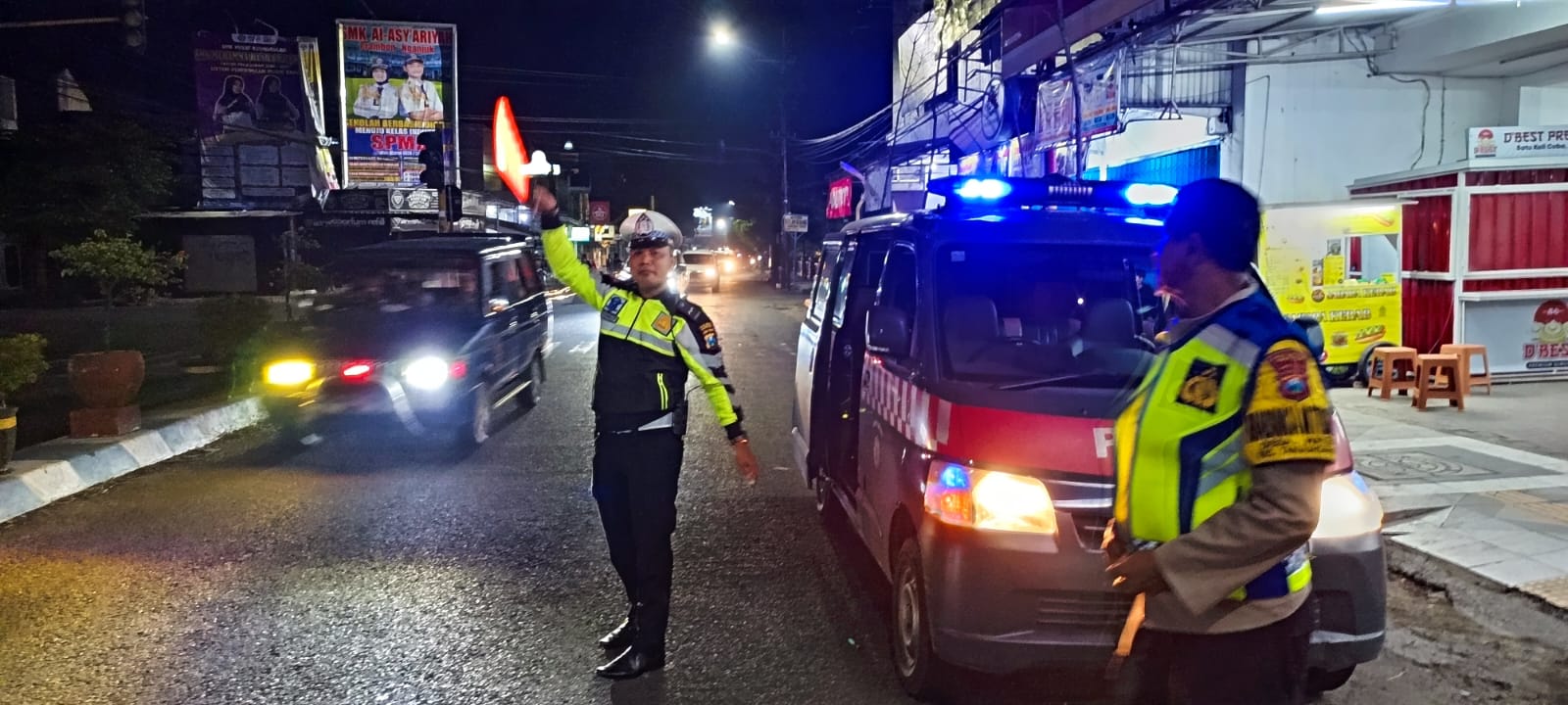 Balap Liar di Alun-Alun Warujayeng Dibubarkan, Sejumlah Kendaraan Diamankan Polisi