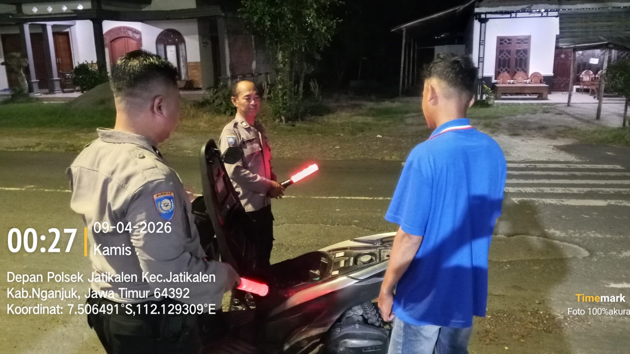 Antisipasi Cegah Gesekan Antar Perguruan Silat, Sajam, handak Polsek Jatikalen Laksanakan Operasi Sreg di depan mapolsek