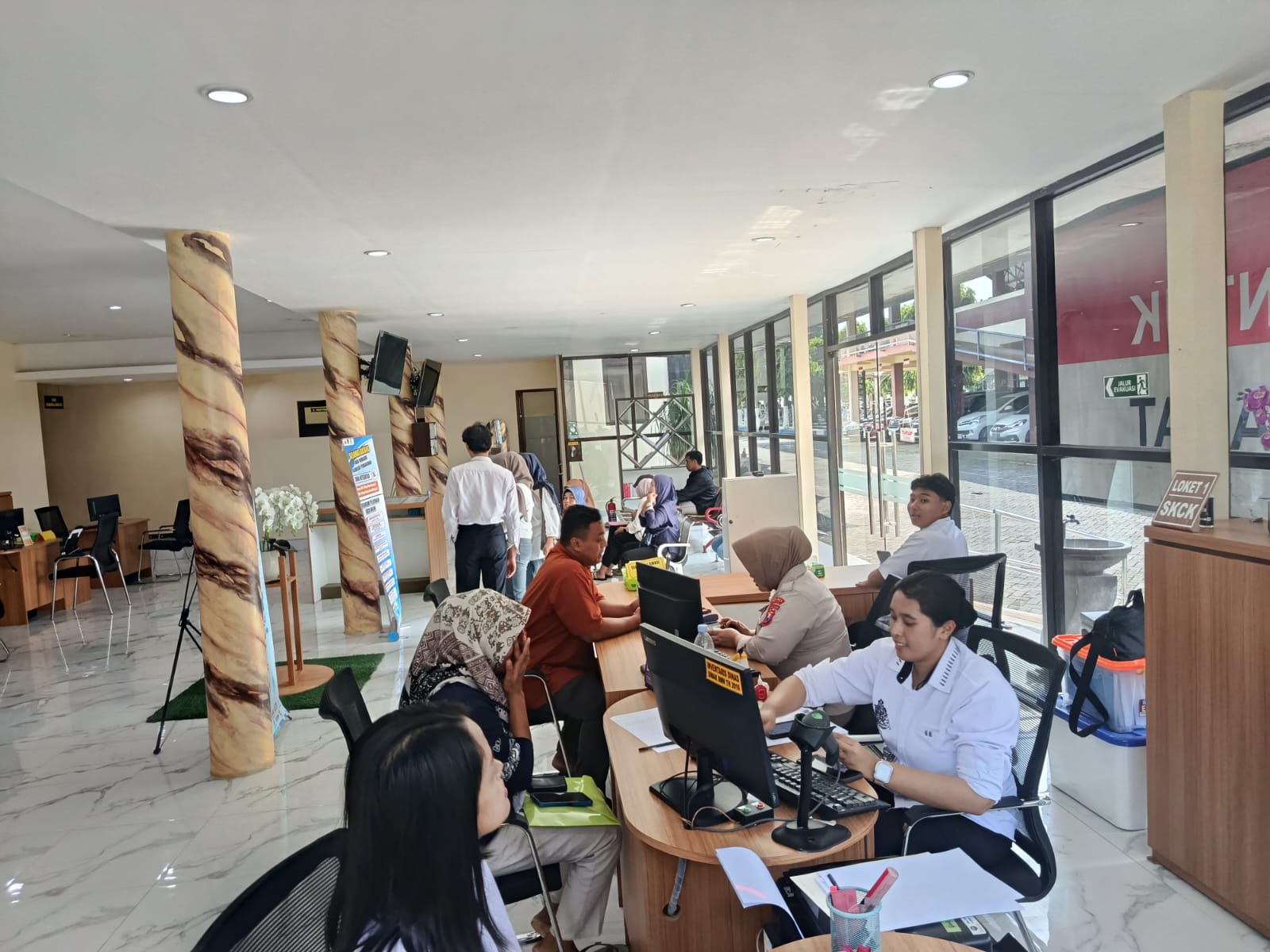 Polri Untuk Masyarakat : Polres Blitar Beri Layanan Satu Atap di MPP