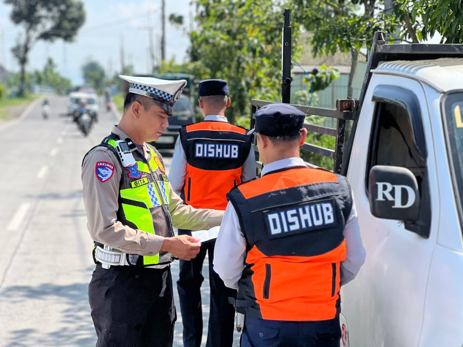 Operasi Gabungan di Rejoso, Polres Nganjuk Tindak 17 Pelanggar dalam Inspeksi Keselamatan Angkutan Jalan