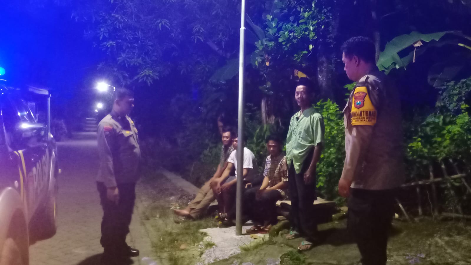 Polsek Jatikalen Lakukan Patroli Dialogis untuk Mendekatkan diri dengan Masyarakat