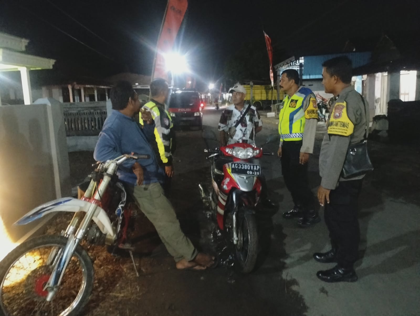 Polsek Warujayeng Patroli di Pemukiman, Warga Kampungbaru Merasa Lebih Aman