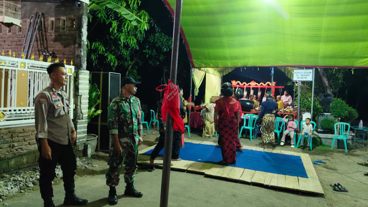 Bhabinkamtibmas Desa Getas Amankan Kegiatan Langen Bekso Nyadran di Dusun Ngawen