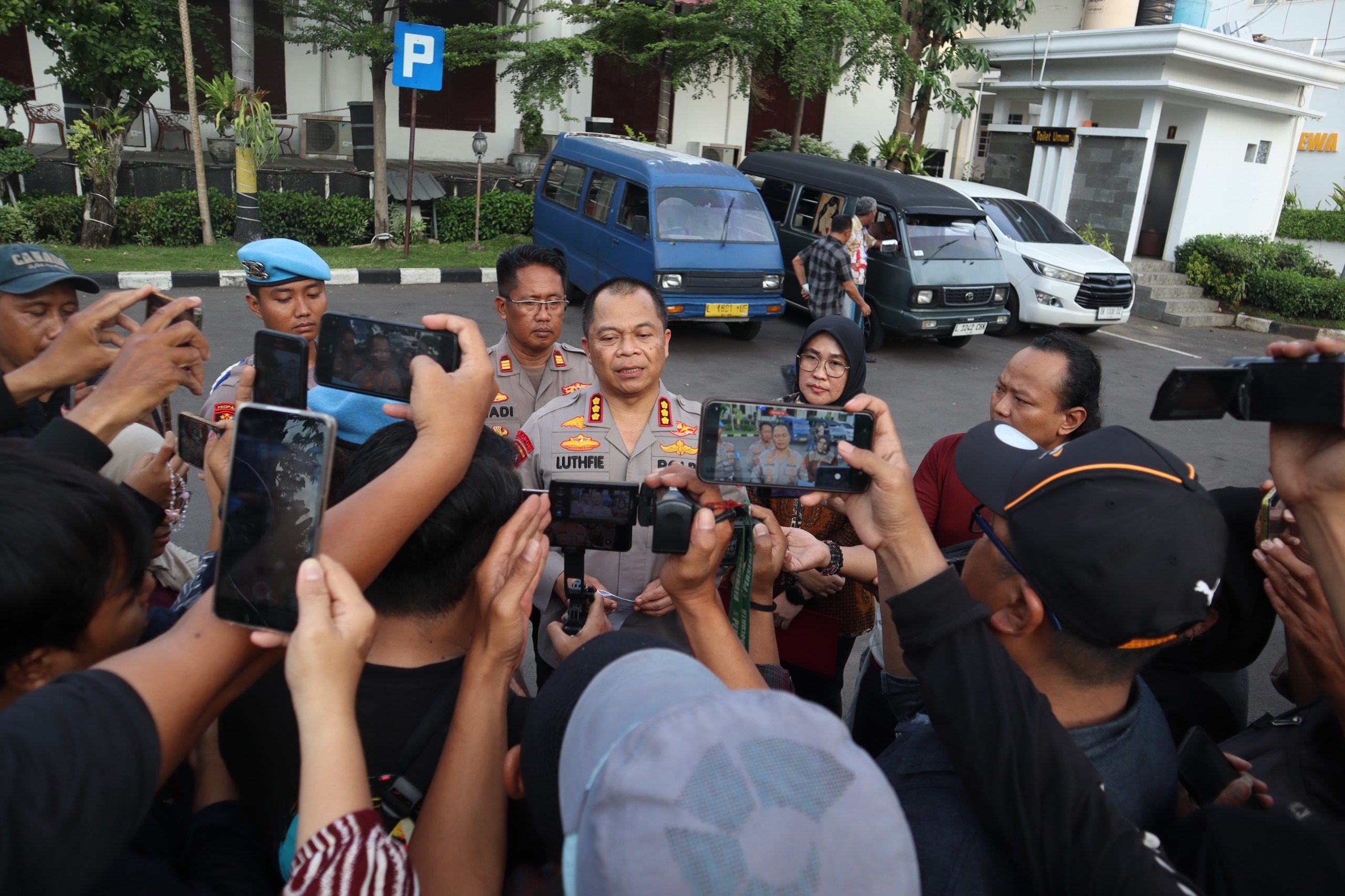 Polrestabes Surabaya Amankan Tersangka Pencabulan Terhadap Tujuh Anak Dibawah Umur
