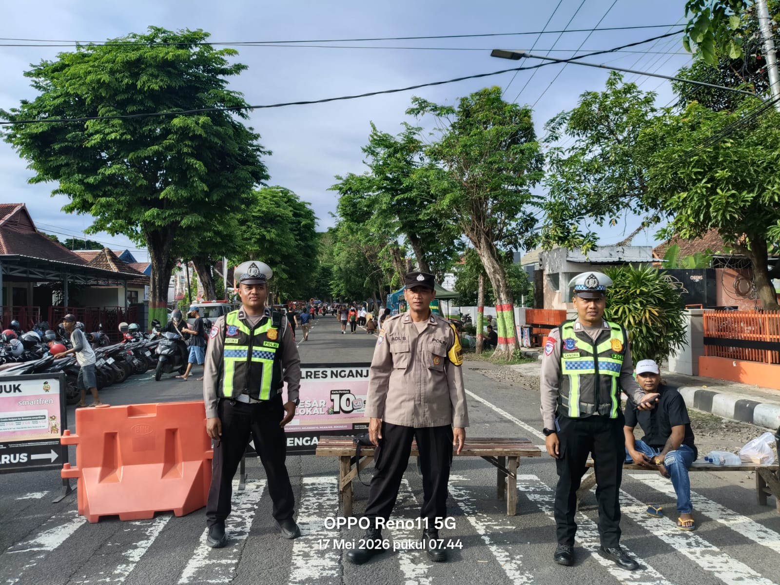 Personel Polsek Nganjuk Kota Laksanakan Pengamanan Car Free Day Demi Kelancaran dan Kenyamanan Masyarakat