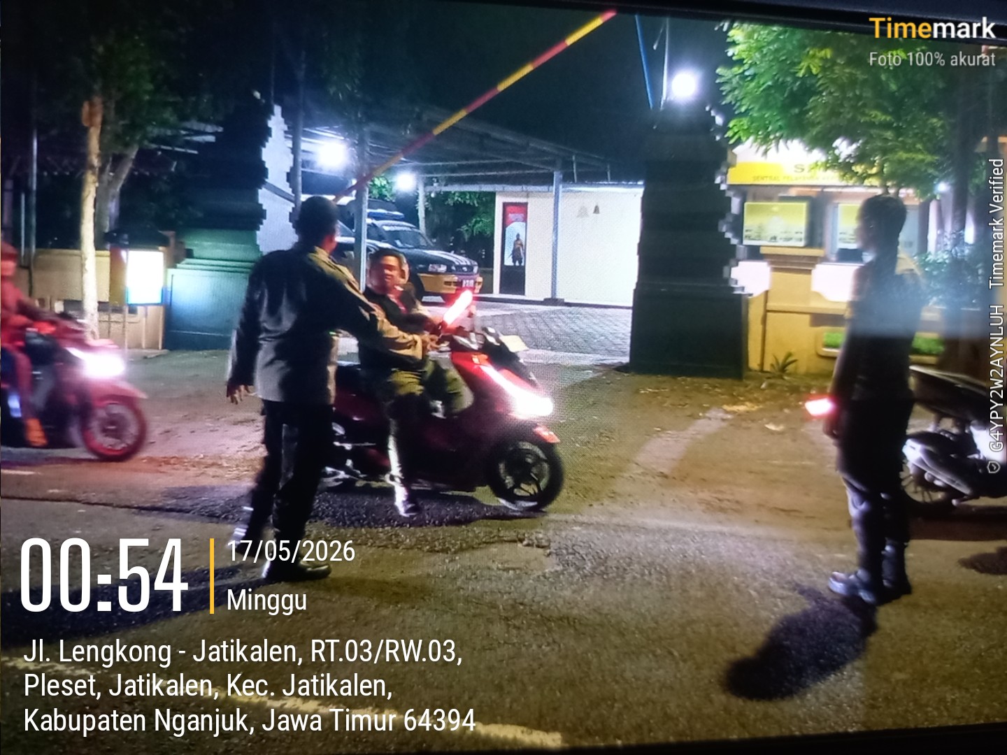 Antisipasi Cegah Gesekan Antar Perguruan Silat, Sajam, handak Polsek Jatikalen Laksanakan Operasi Sreg di depan mapolsek