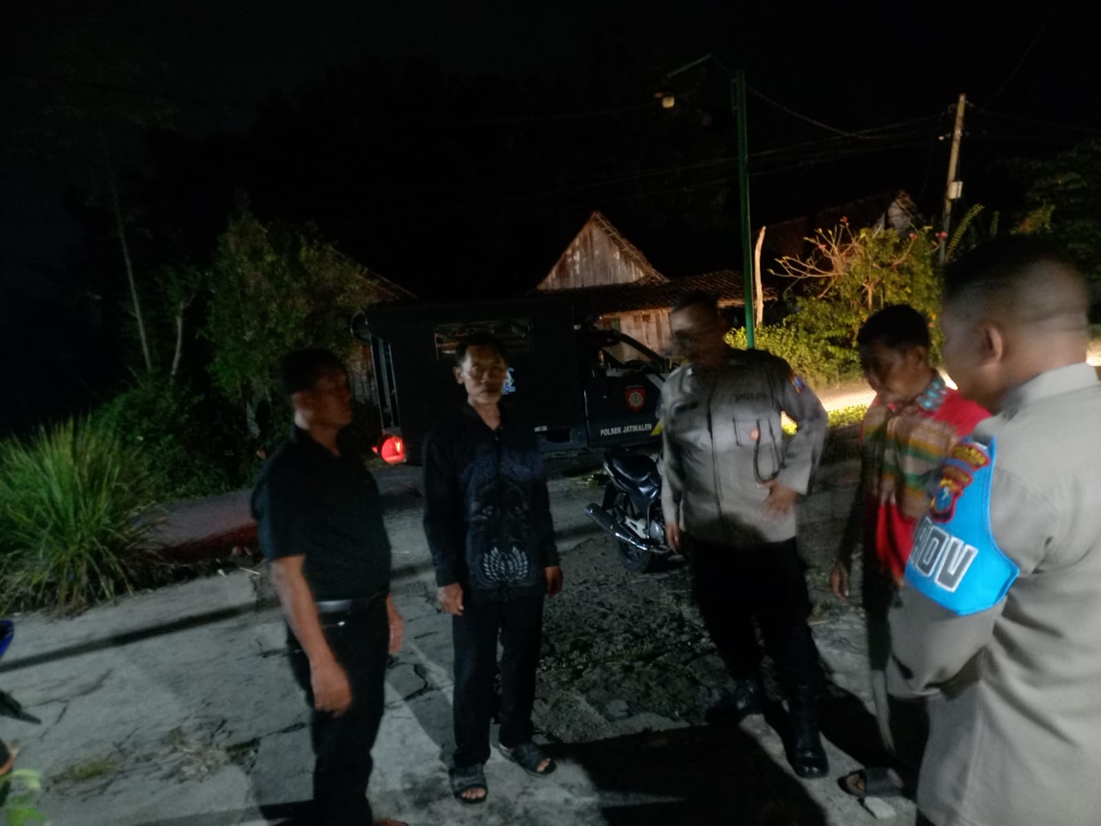 Bhabinkamtibmas Desa Perning Polsek Jatikalen Ajak Pemuda Peran Aktif Jaga Kamtibmas
