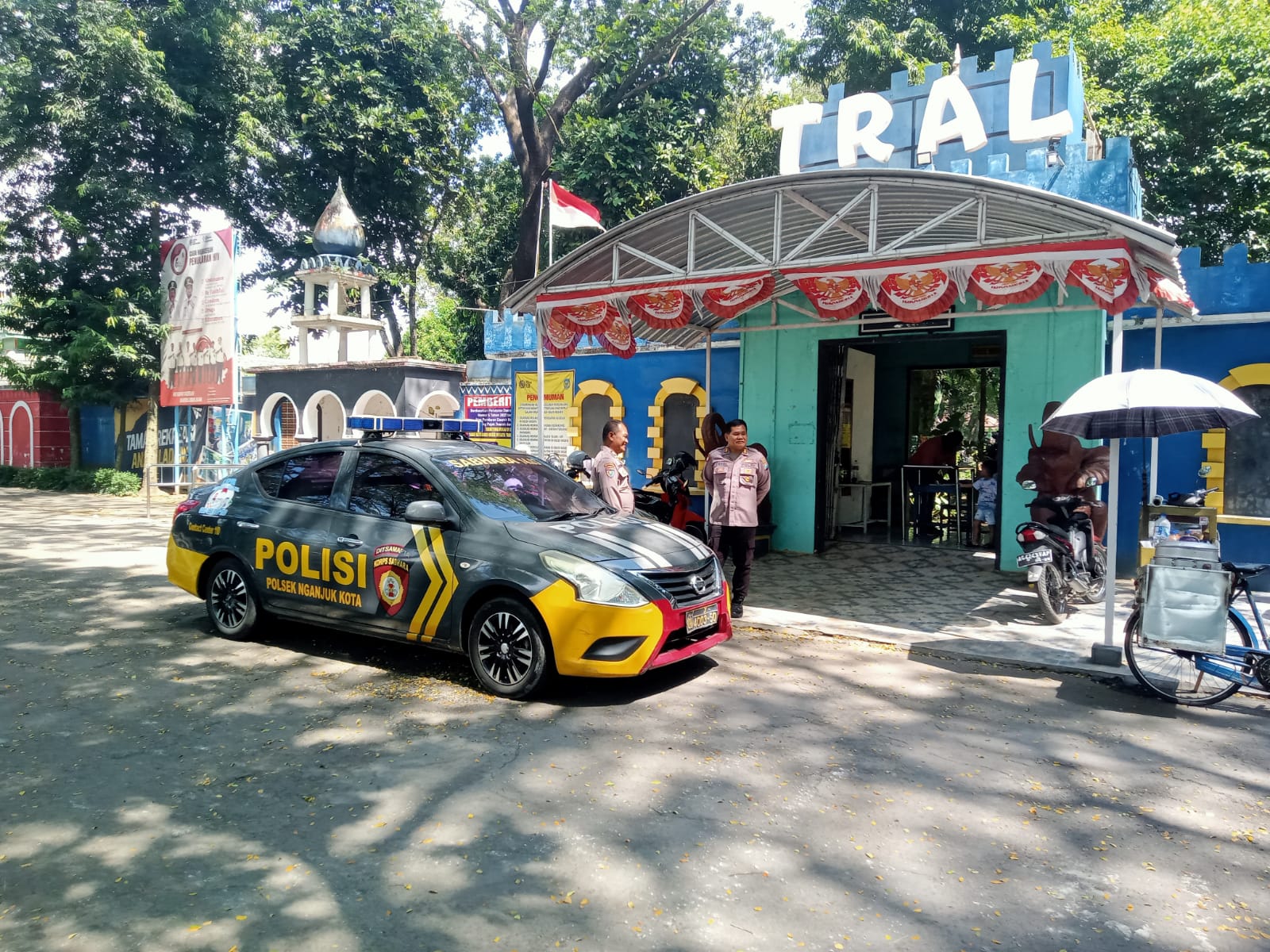 Patroli Harkamtibmas, Polsek Nganjuk Kota Sambangi Objek Wisata TRAL