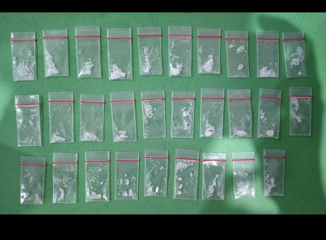 Polrestabes Surabaya Amankan Tersangka Pengedar Narkoba, Sita 42,9 Gram Sabu