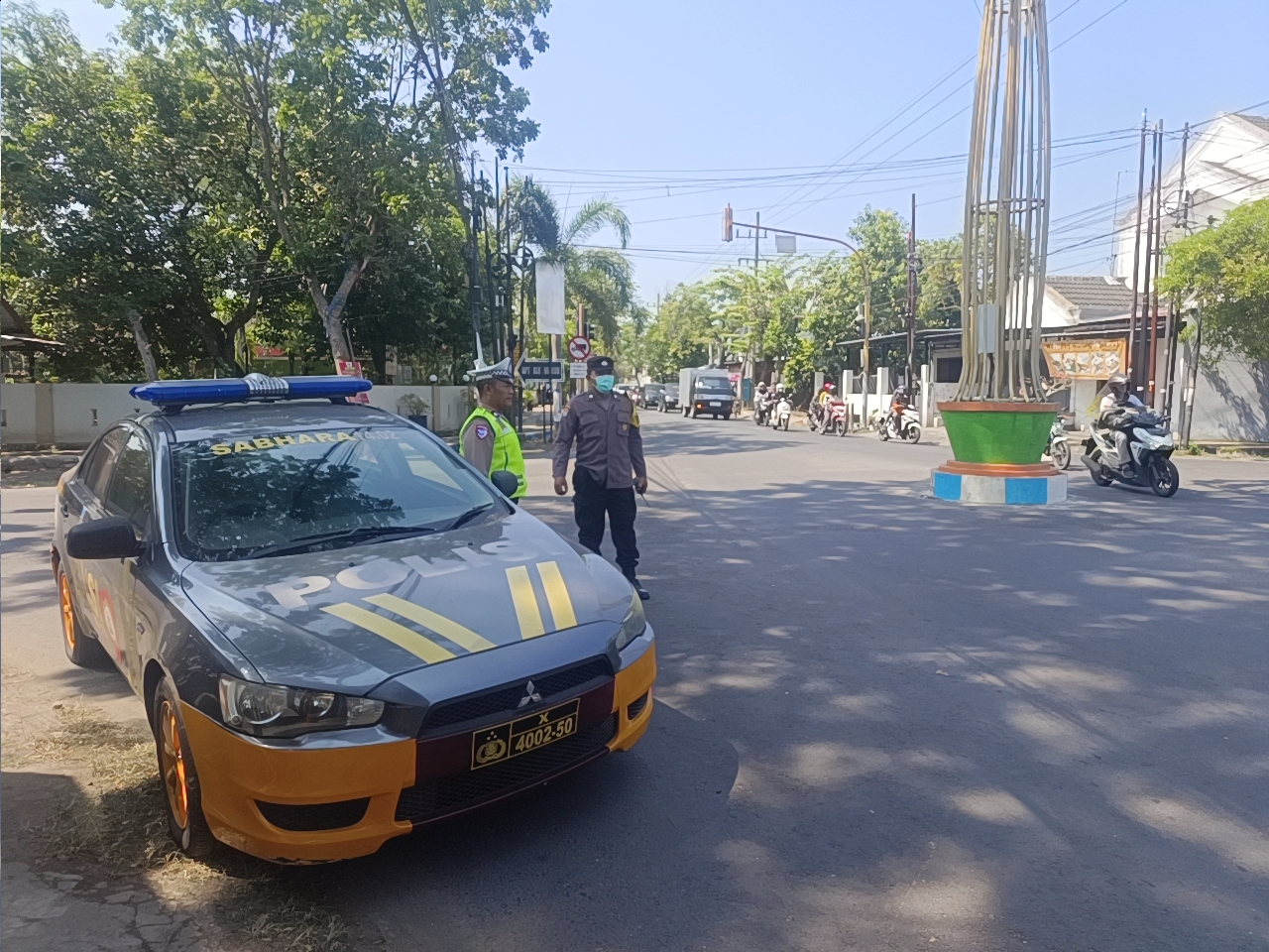 Patroli Rutin dan Pantau Arus Lalu Lintas, Polsek Nganjuk Kota Cegah Laka Lantas