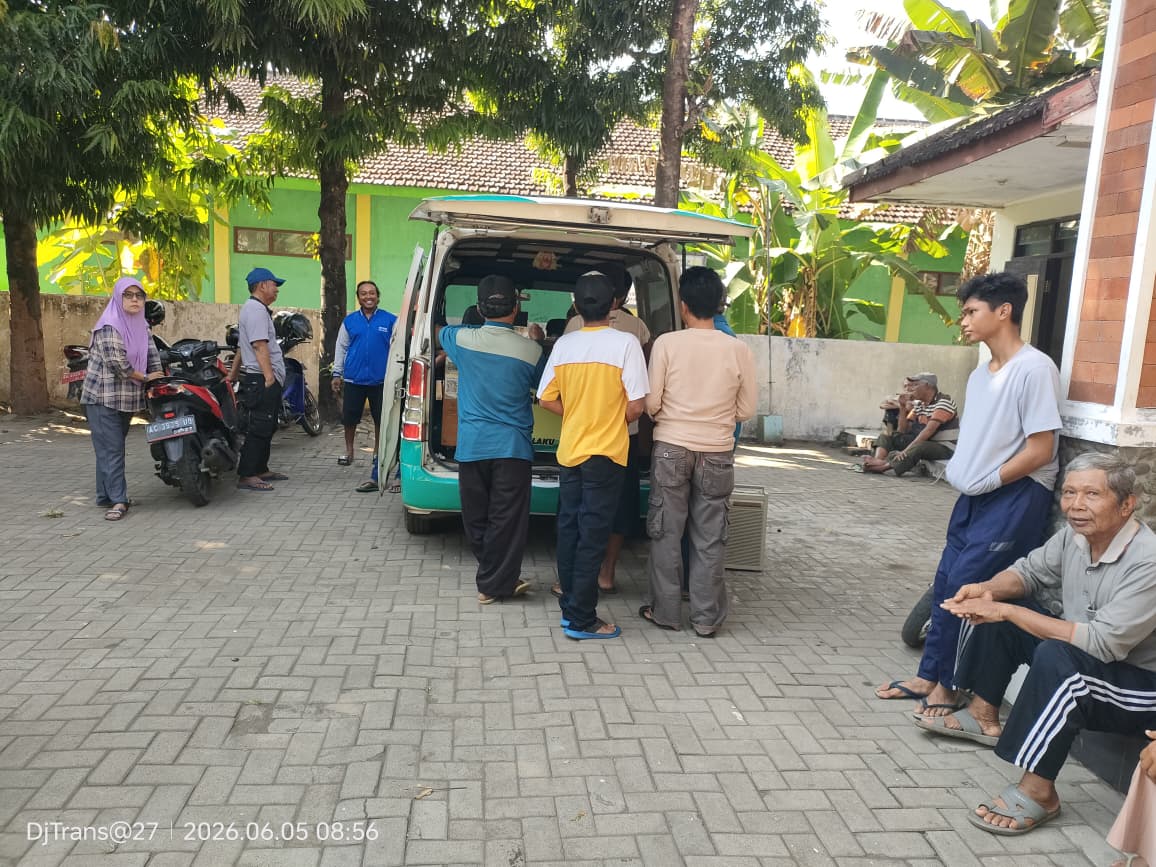 Diserbu Warga, Samsat Keliling Polantas Nganjuk di Kecamatan Berbek Permudah Pembayaran Pajak Kendaraan