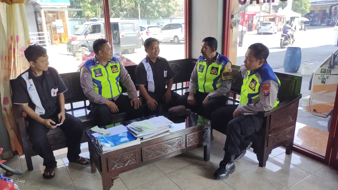 Polsek Warujayeng Intensifkan Patroli SPBU Antisipasi Dampak Kenaikan Harga BBM Nonsubsidi