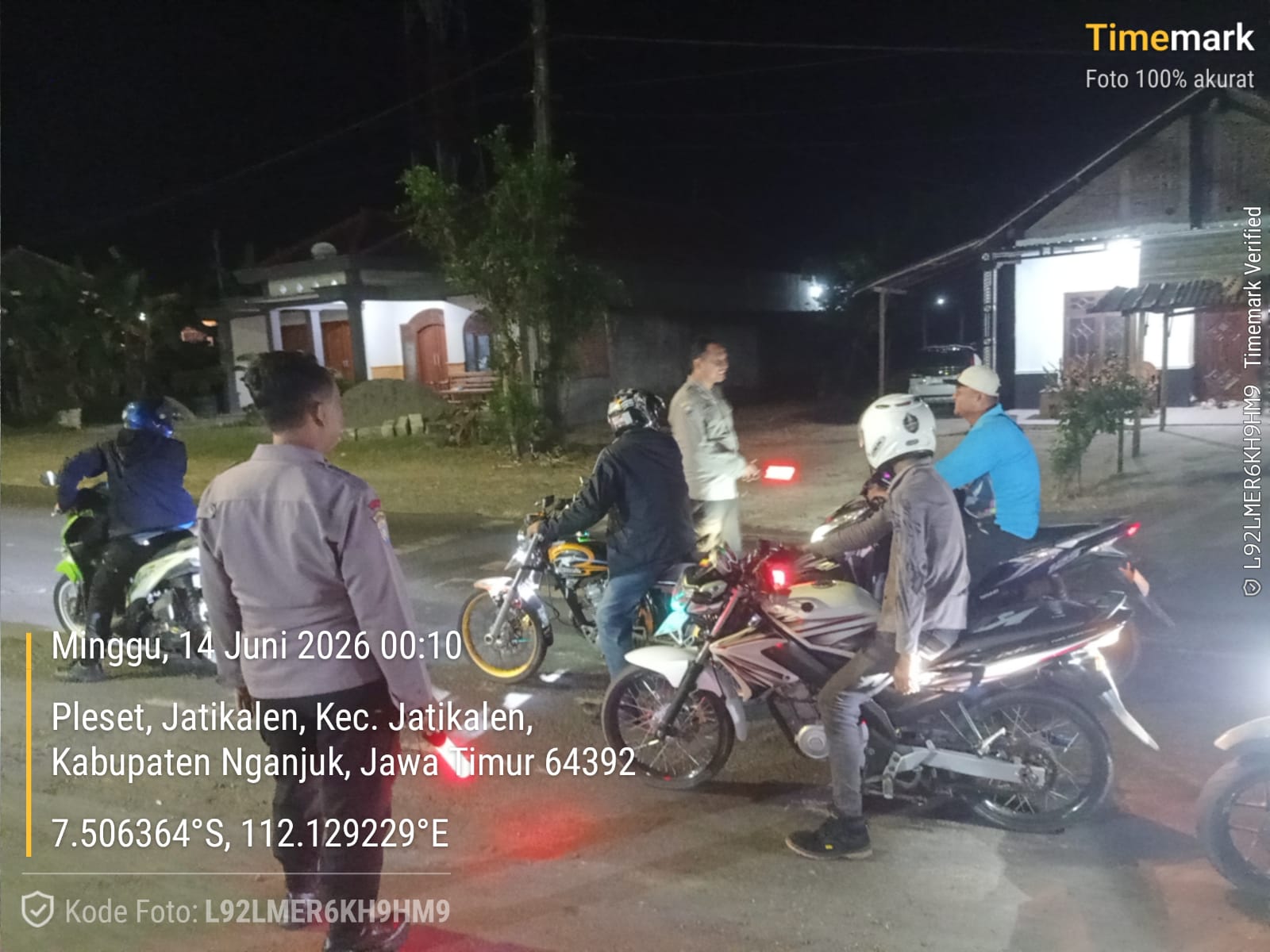 Cegah Gesekan Antar Perguruan Silat, Polsek Jatikalen Laksanakan Patroli Blue Light