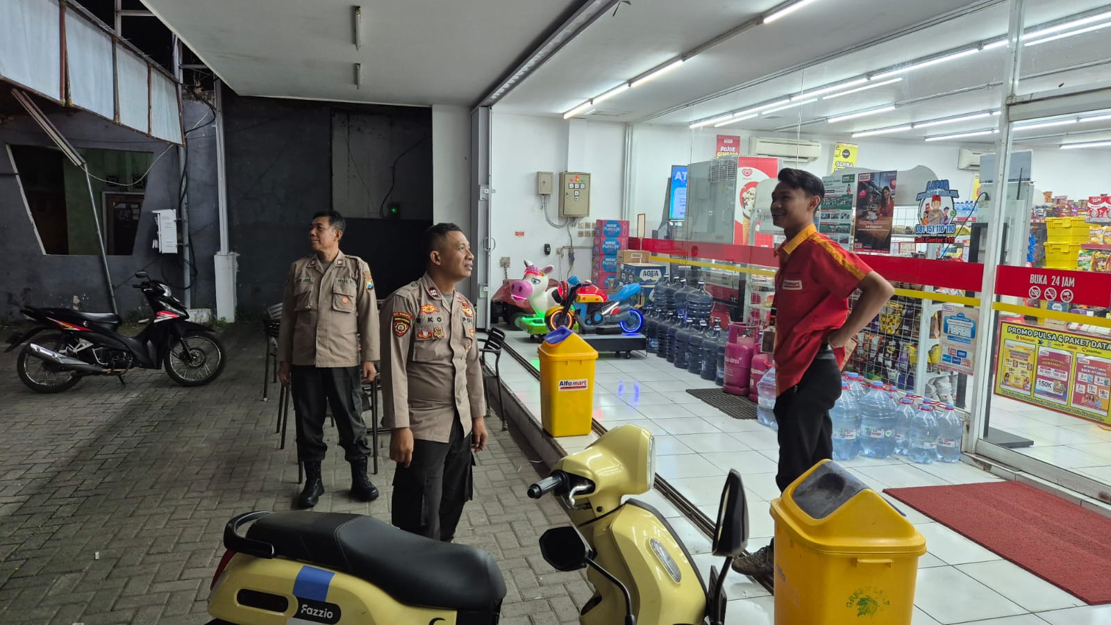 Polsek Kertosono Gelar Patroli di Toko Swalayan, Berikan Himbauan Kamtibmas Waspada Curanmor