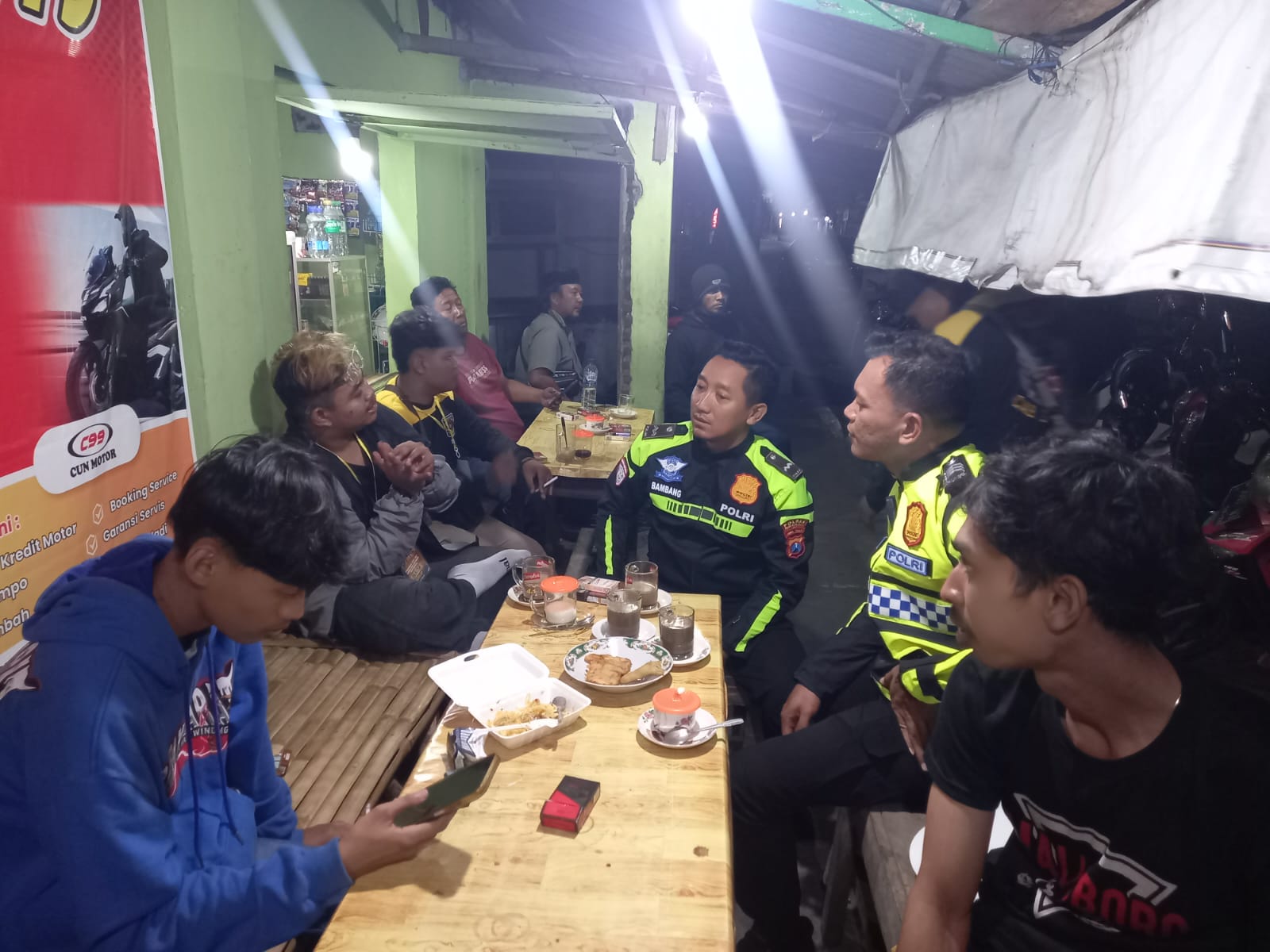 Polantas Menyapa, Satlantas Nganjuk Rangkul Komunitas Motor Lewat Dialog Santai Keselamatan Berlalu Lintas