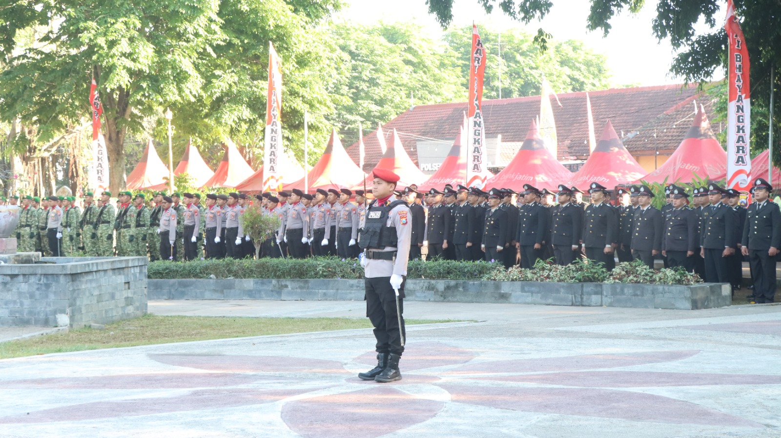 Puncak Hari Bhayangkara ke-80, Polres Nganjuk Teguhkan Komitmen “80 Tahun Mengabdi, Polri untuk Masyarakat”