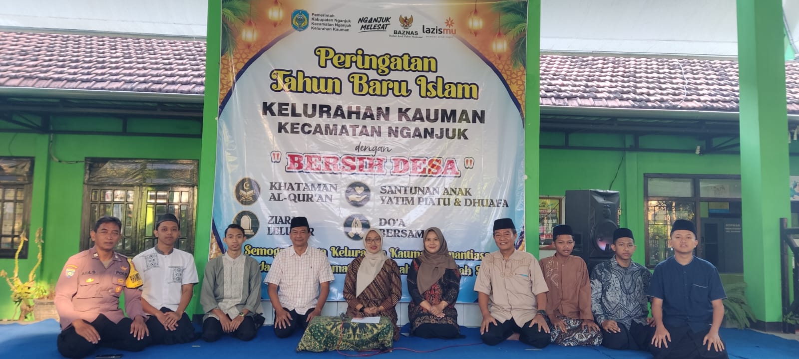 Bhabinkamtibmas Polsek Nganjuk Kota Hadiri Khataman Al-Qur’an dalam Rangka Bersih Desa Kelurahan Kauman