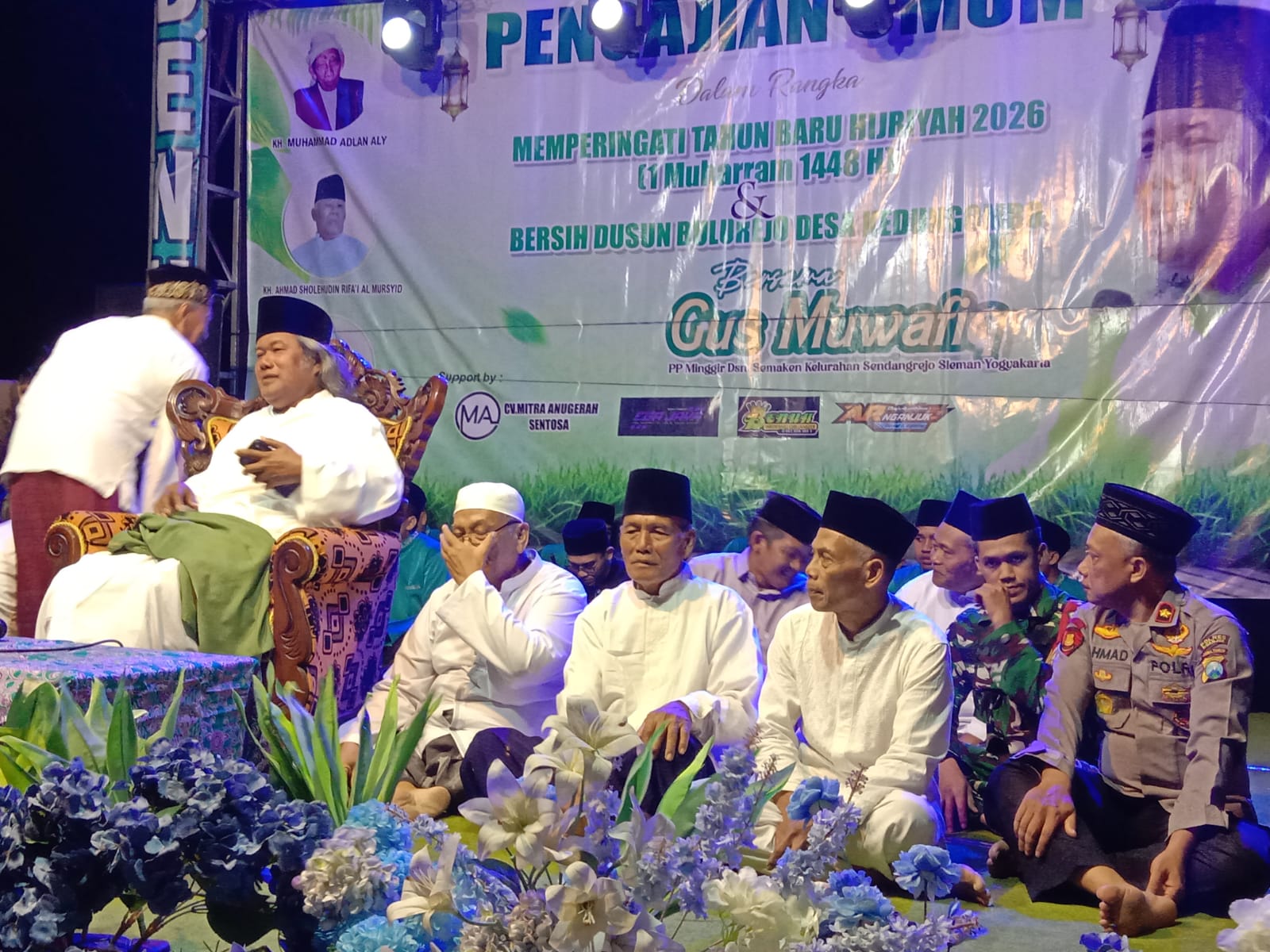 Kapolsek Warujayeng Hadiri Pengajian Umum Bersih Dusun dan Peringatan Tahun Baru 1448 Hijriah di Kedungombo