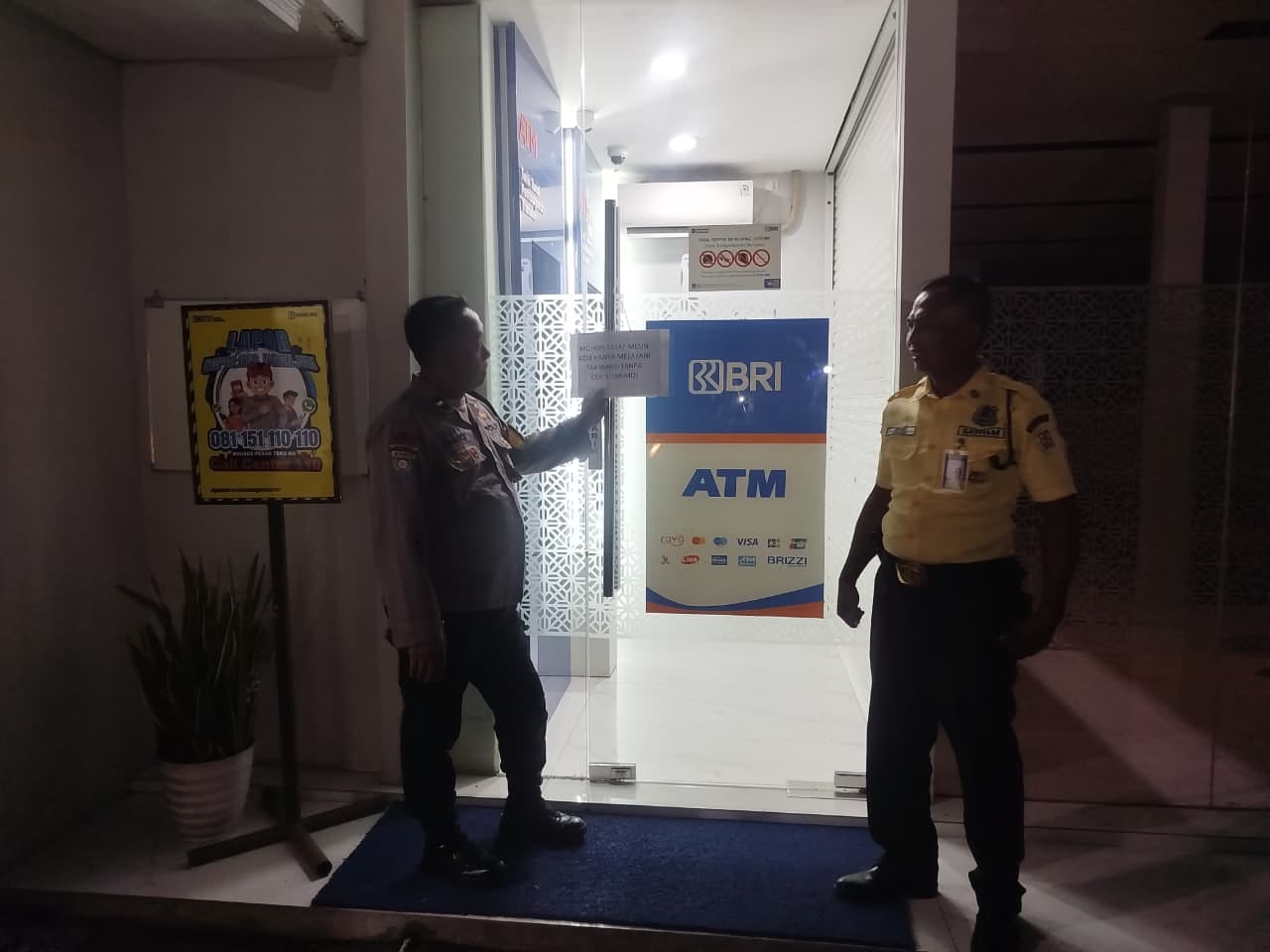 Polsek Jatikalen Patroli Perbankan BRI unit Jatikalen untuk Cegah Tindak Kejahatan di ATM