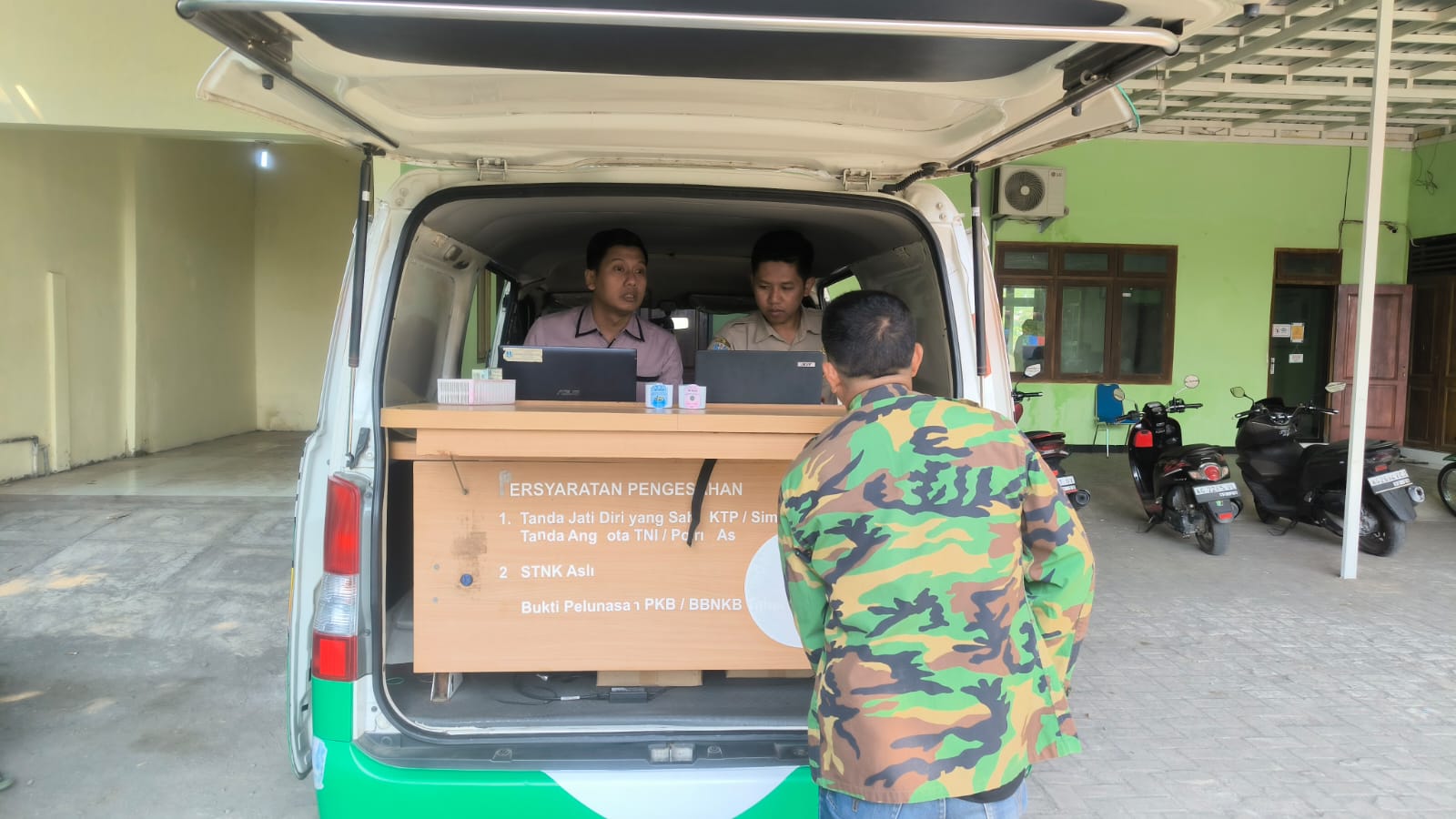 Tambah Gerai STUPA, Satlantas Polres Nganjuk Kurangi Antrean Panjang Pembayaran Pajak Kendaraan