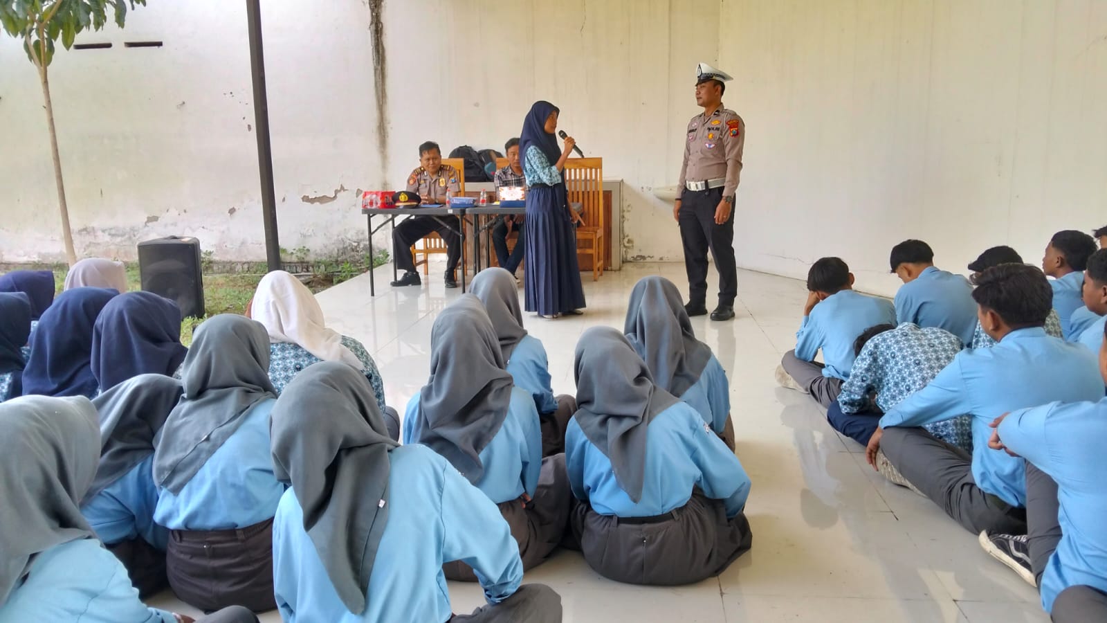 Polsek Warujayeng Jadi Tuan Rumah MPLS SMA Muhammadiyah Tanjunganom, Bekali Siswa Wawasan Hukum dan Kedisiplinan