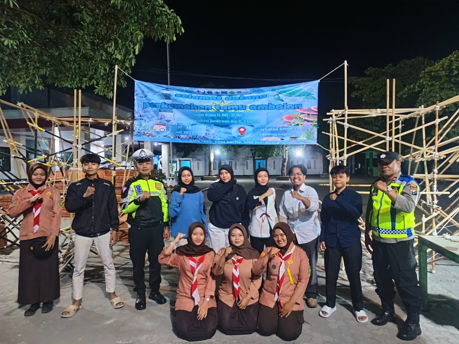 Patroli Polsek Warujayeng Sambangi Perkemahan PTA SMAN 1 Tanjunganom, Tekankan Pengawasan dan Sinergi Kamtibmas