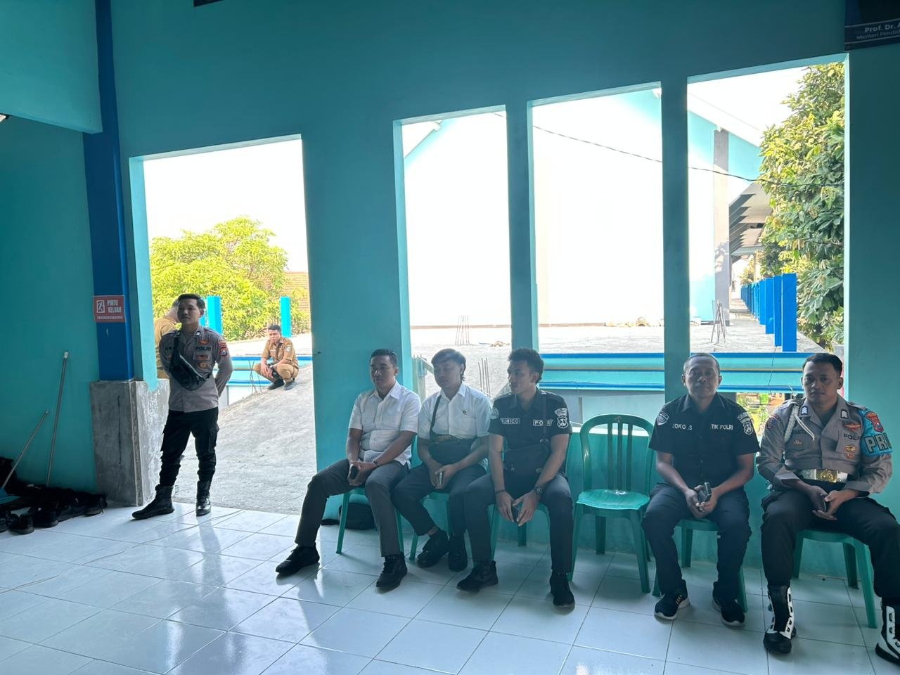TIM ToT PAHAM AI POLRES NGANJUK SAPA SMUN 1 SUKOMORO, BEKALI GENERASI MUDA BIJAK GUNAKAN TEKNOLOGI AI