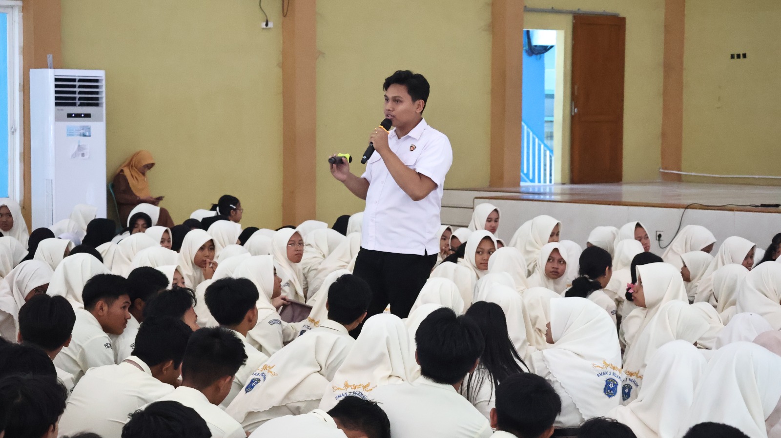 “Pernah Kena Hoaks AI? Yuk, Jadi Pelajar yang Makin Cerdas di Era Digital!”